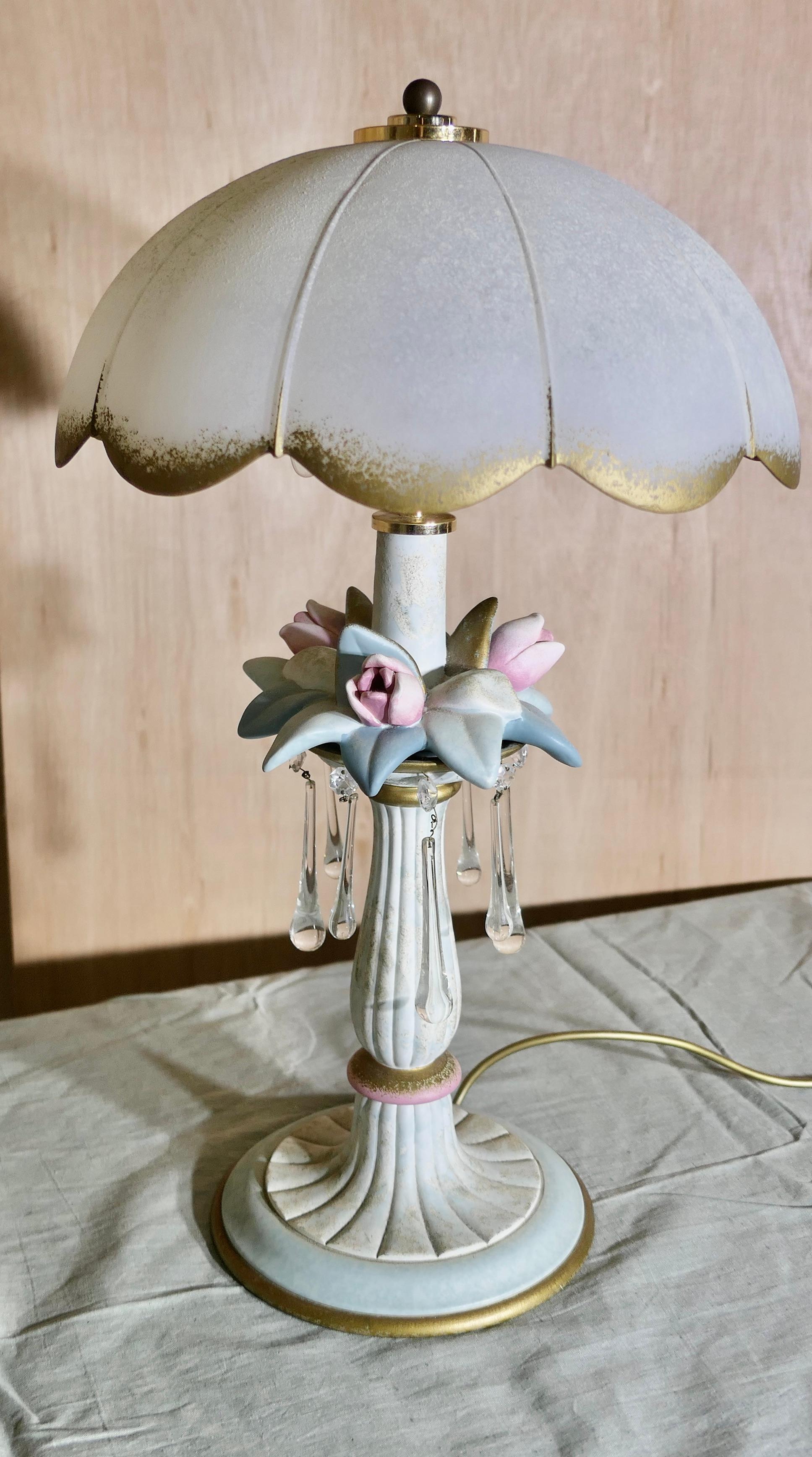 Fine XX secolo Vintage Italian Lamp in porcellana e vetro in vendita
