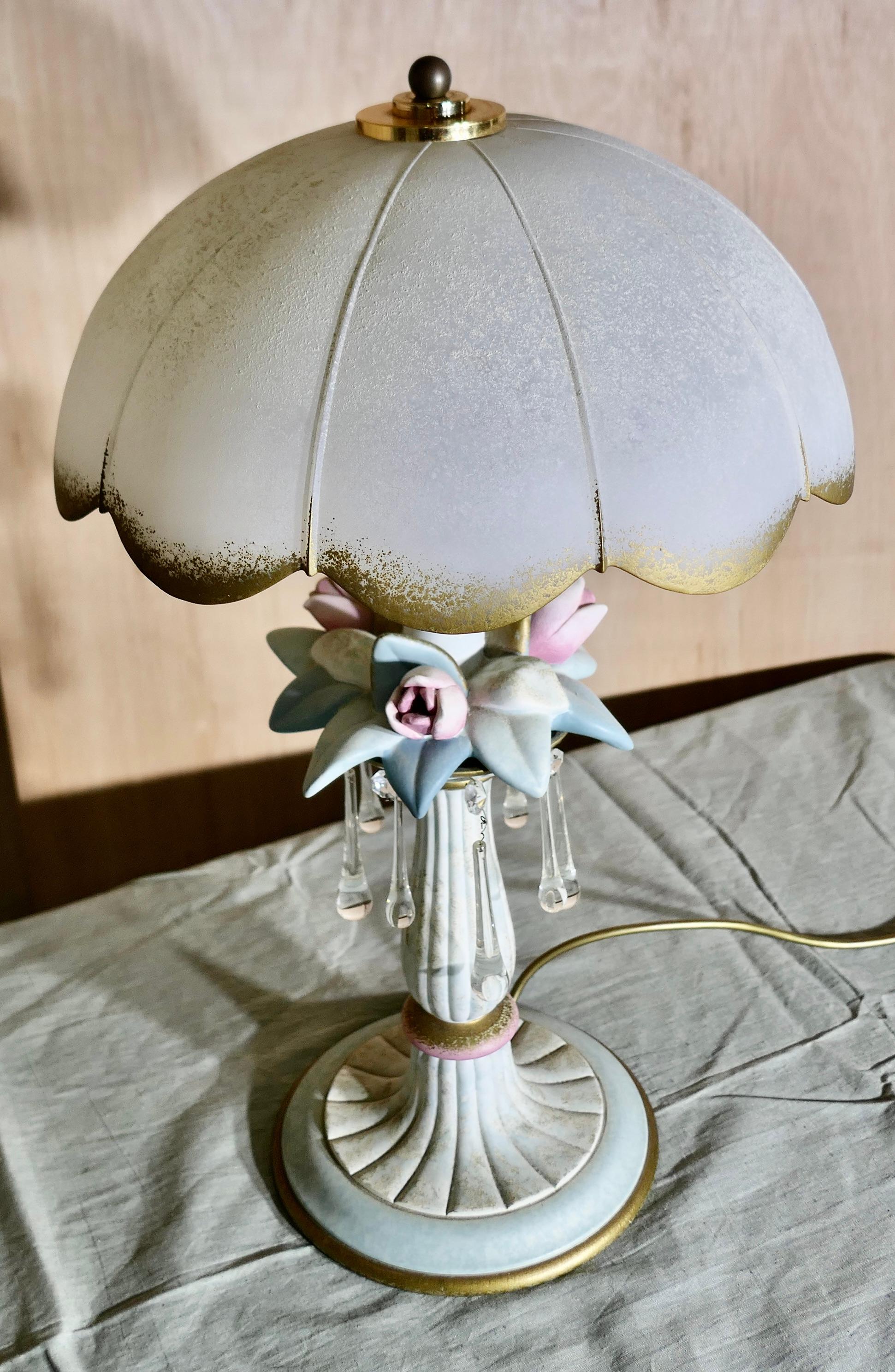 Porcellana Vintage Italian Lamp in porcellana e vetro in vendita
