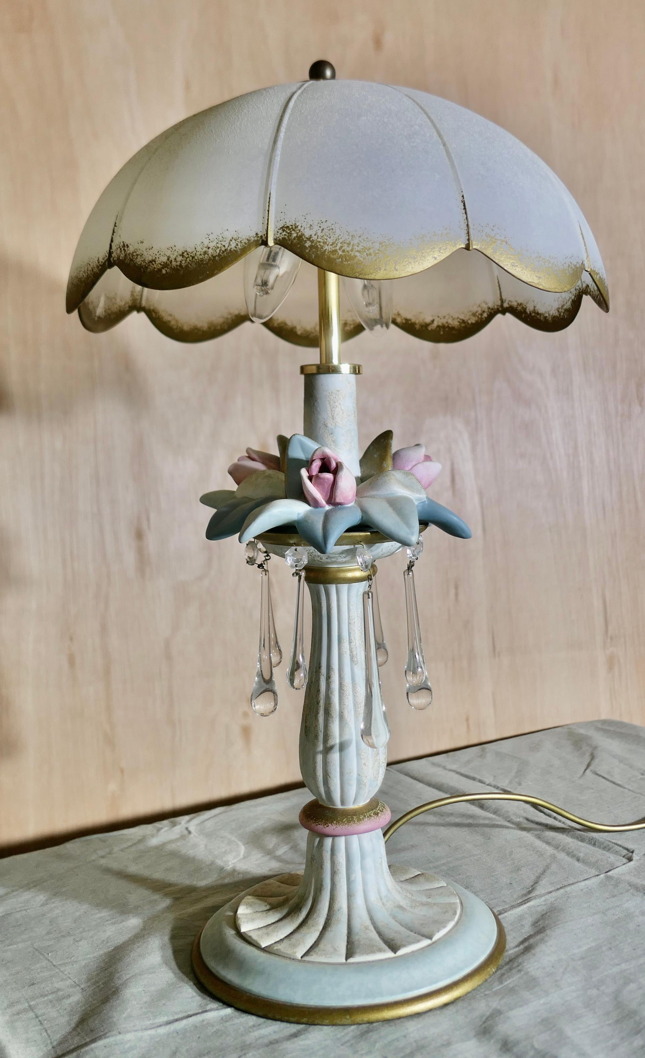 Vintage Italian Lamp in porcellana e vetro in vendita 1