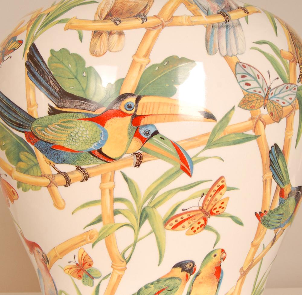 Italienische Vintage-Tischlampen, Keramik mit Papageien, große Porzellanvasen-Lampen, Paar im Angebot 5