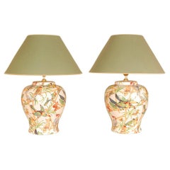 Vintage Italian Table Lamps Lámparas de cerámica Loros Jarrón alto de porcelana - un par
