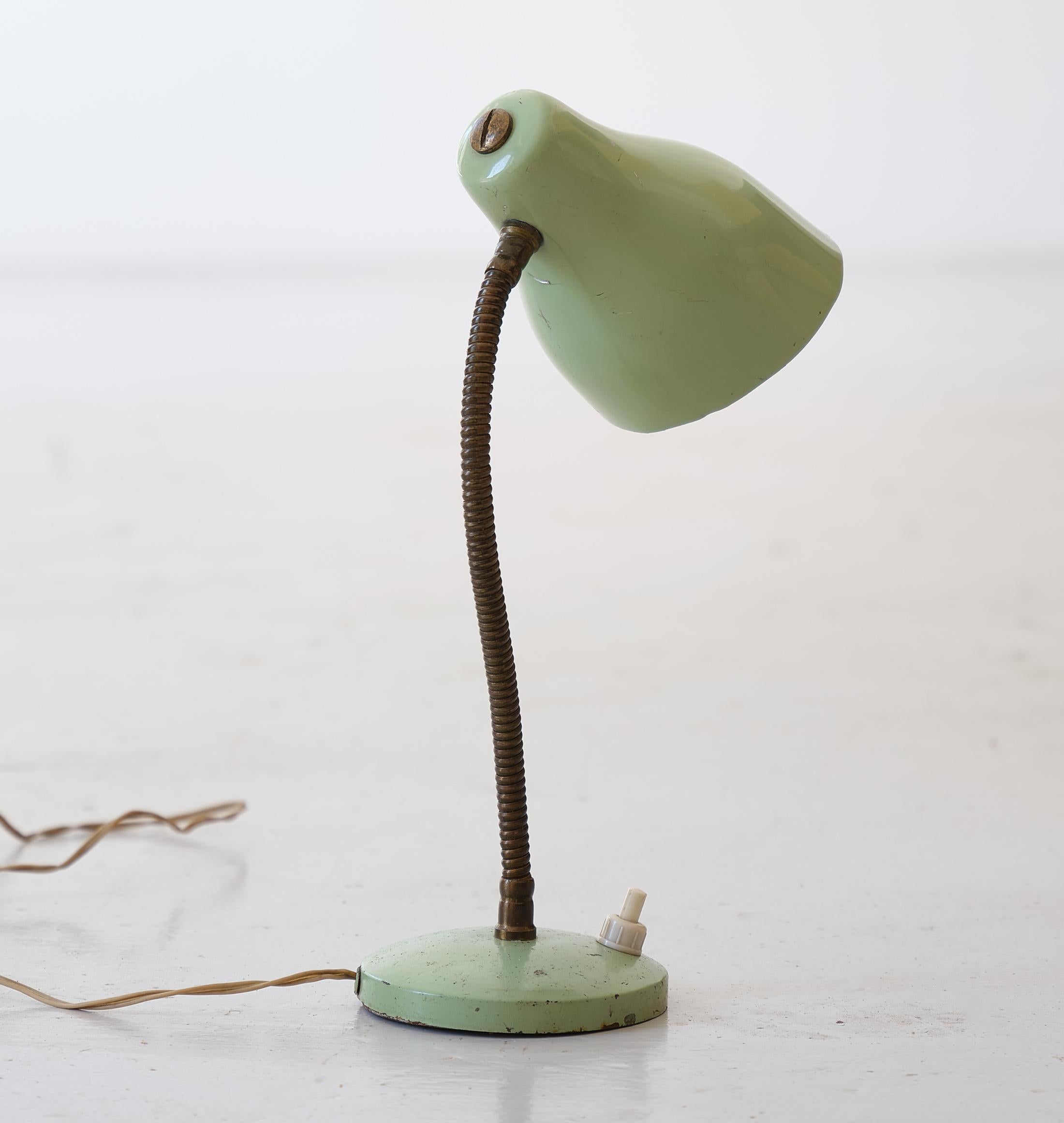 Vintage Italian Table or Desk lamp in Light Green Metal and Brass, 1950 4