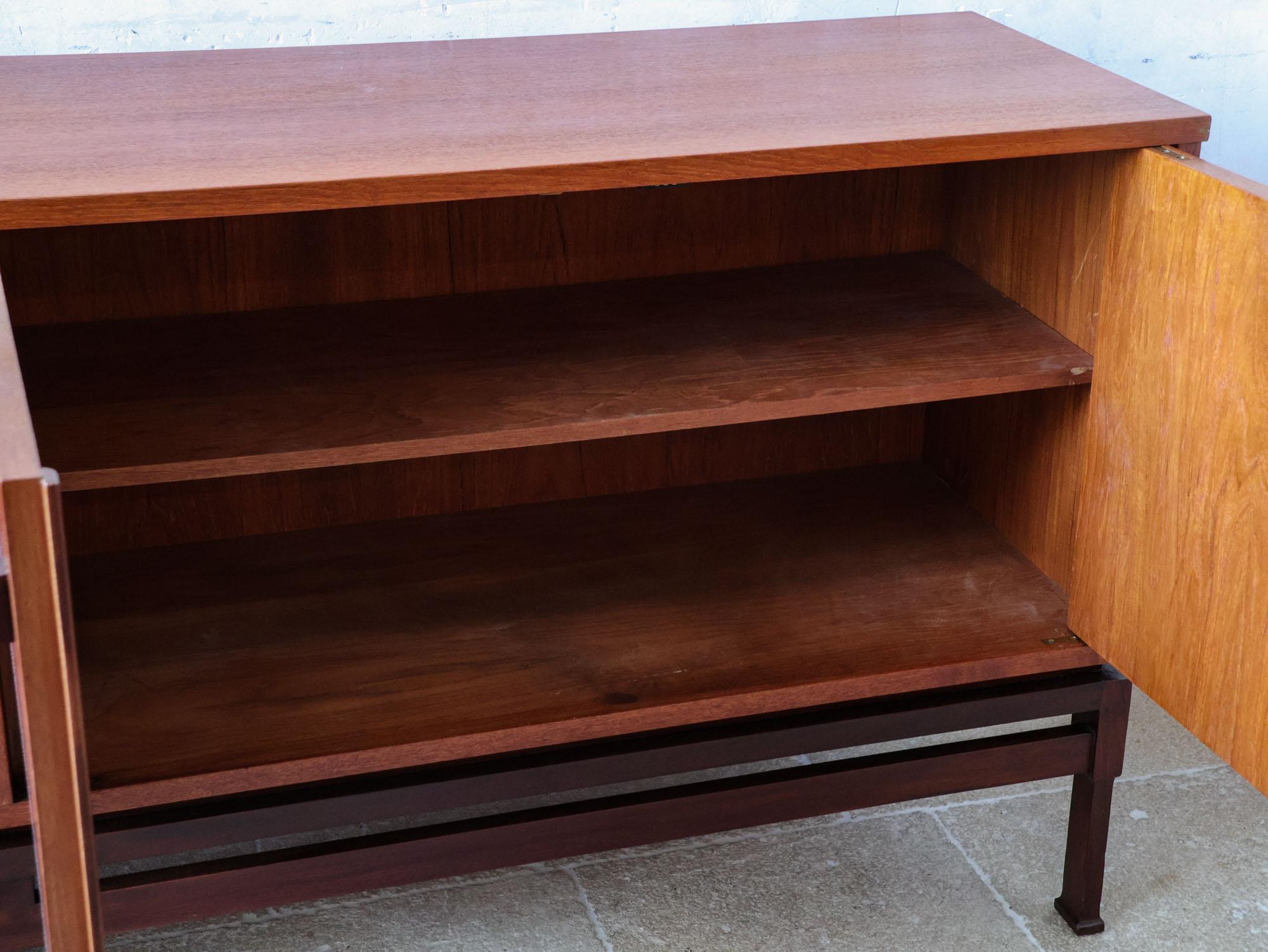 Vintage Italian teak sideboard in the style of Vittorio Dassi, 1970s For Sale 6