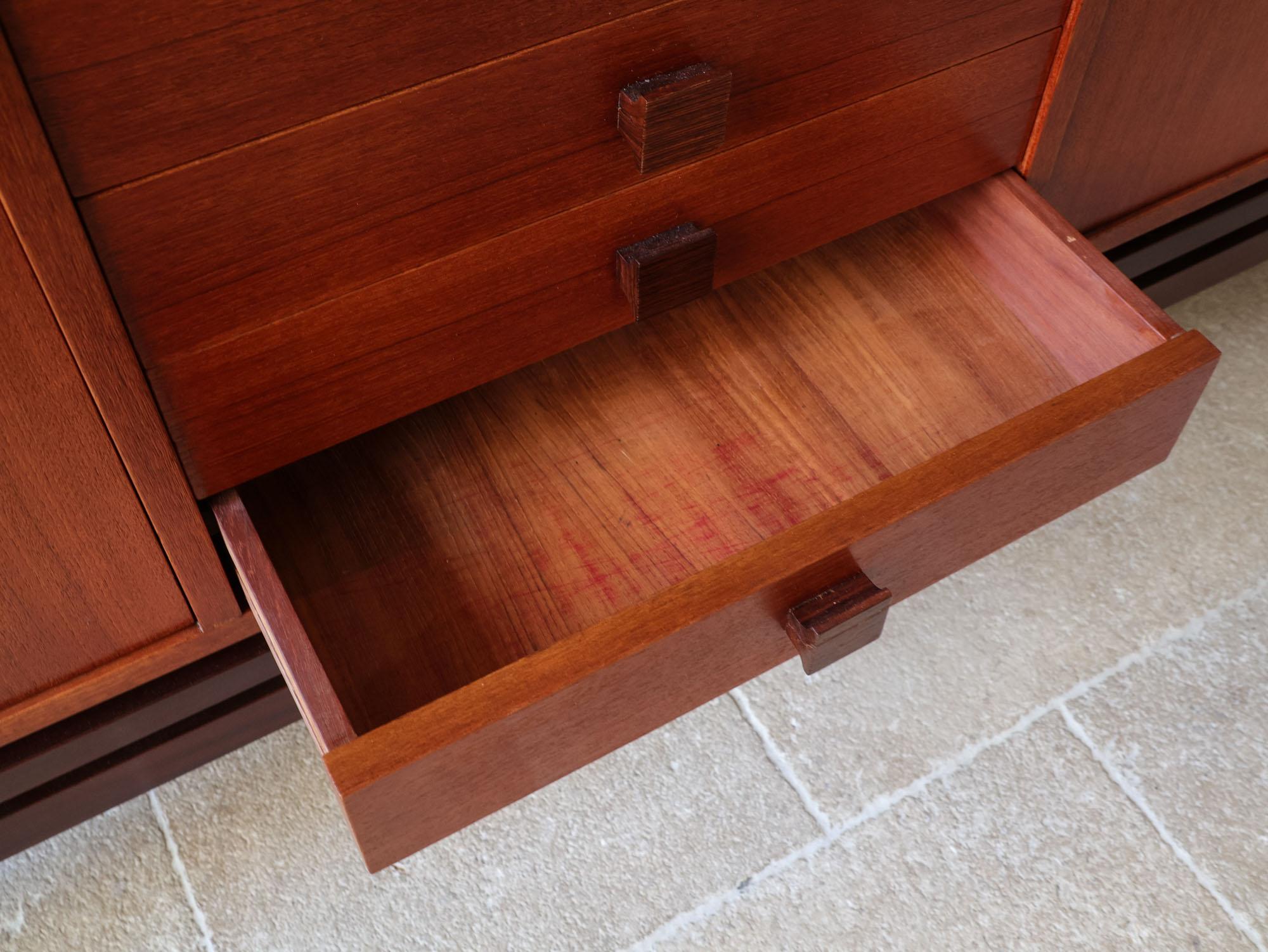 Vintage Italian teak sideboard in the style of Vittorio Dassi, 1970s For Sale 7