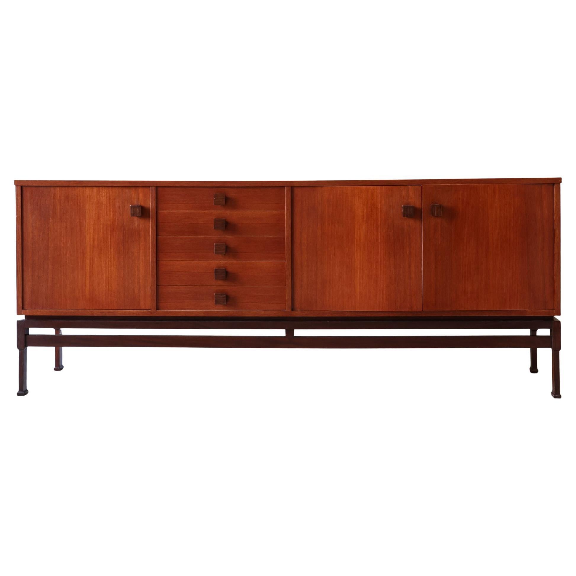 Buffet italien vintage en teck dans le style de Vittorio Dassi, 1970