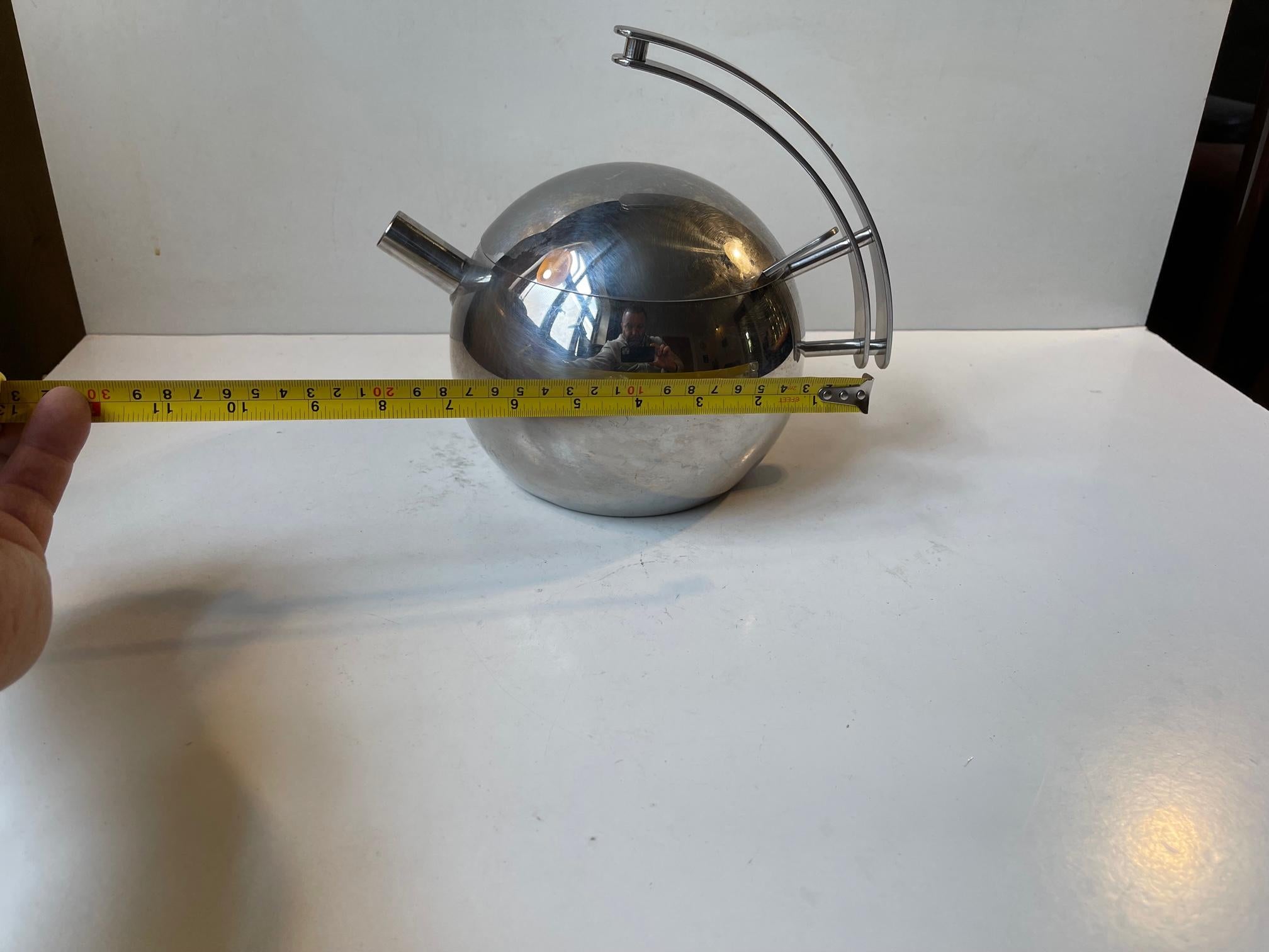 Vintage Italian Teapot in Polished Stainless Steel 7