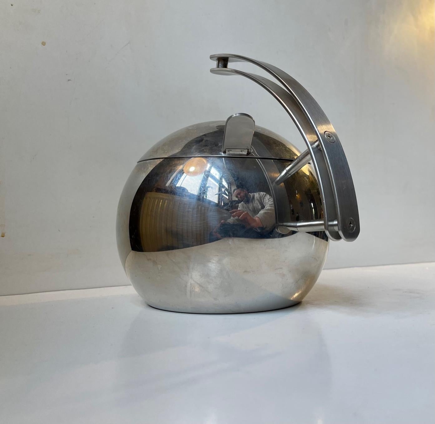 Minimalist Vintage Italian Teapot in Polished Stainless Steel