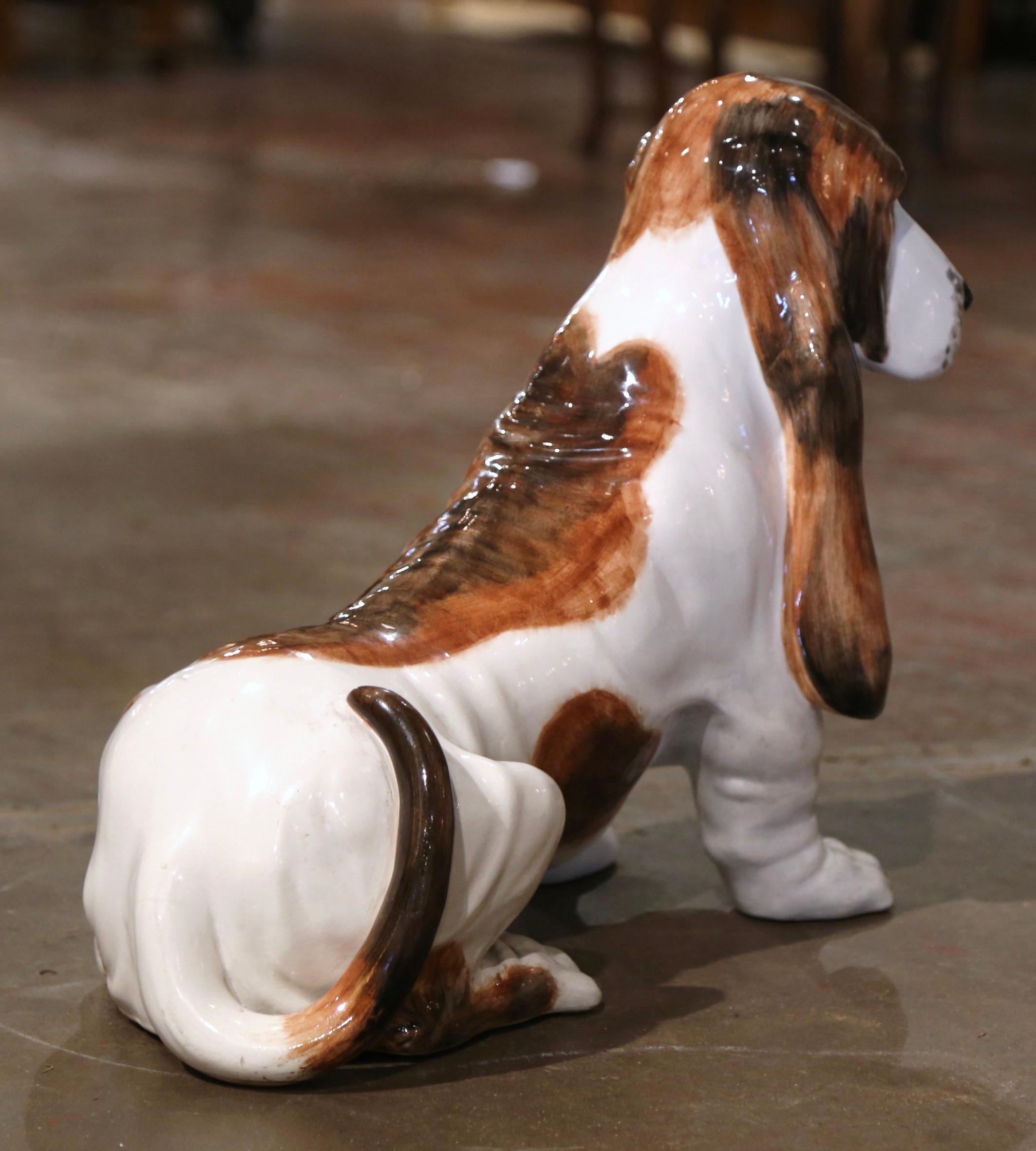 Escultura de perro Basset Hound de terracota italiana vintage Firmada C. I. M. Italiano en venta