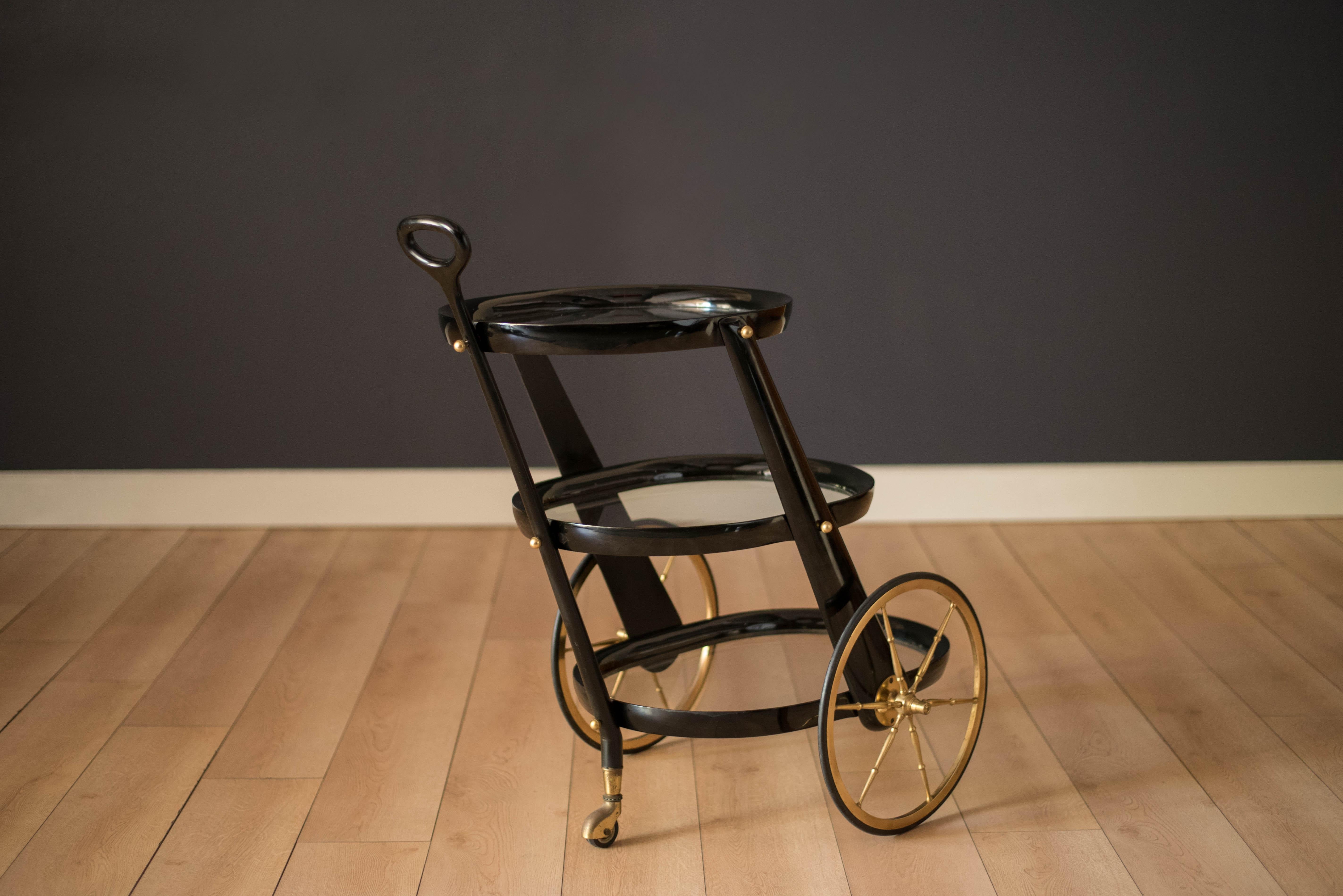 Carrello da bar italiano vintage a tre piani laccato nero di Aldo Tura In condizioni buone in vendita a San Jose, CA