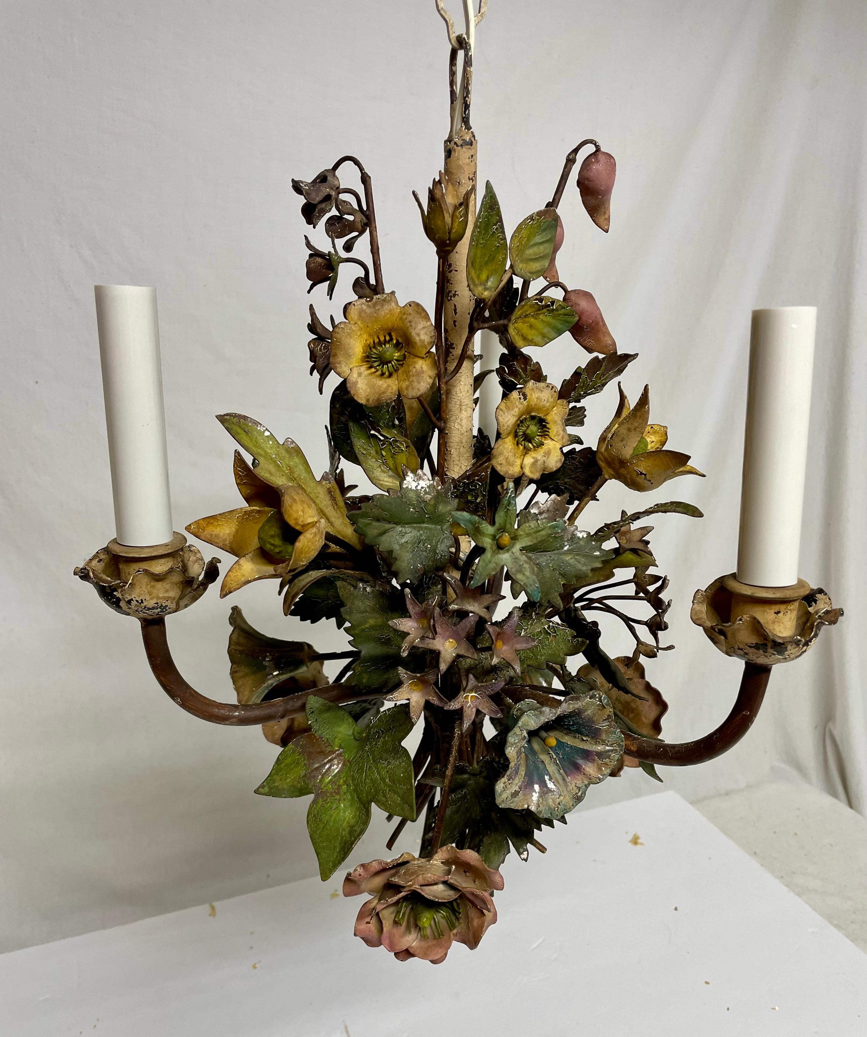 Vintage Italian Tole Floral Bouquet Kronleuchter im Angebot 2