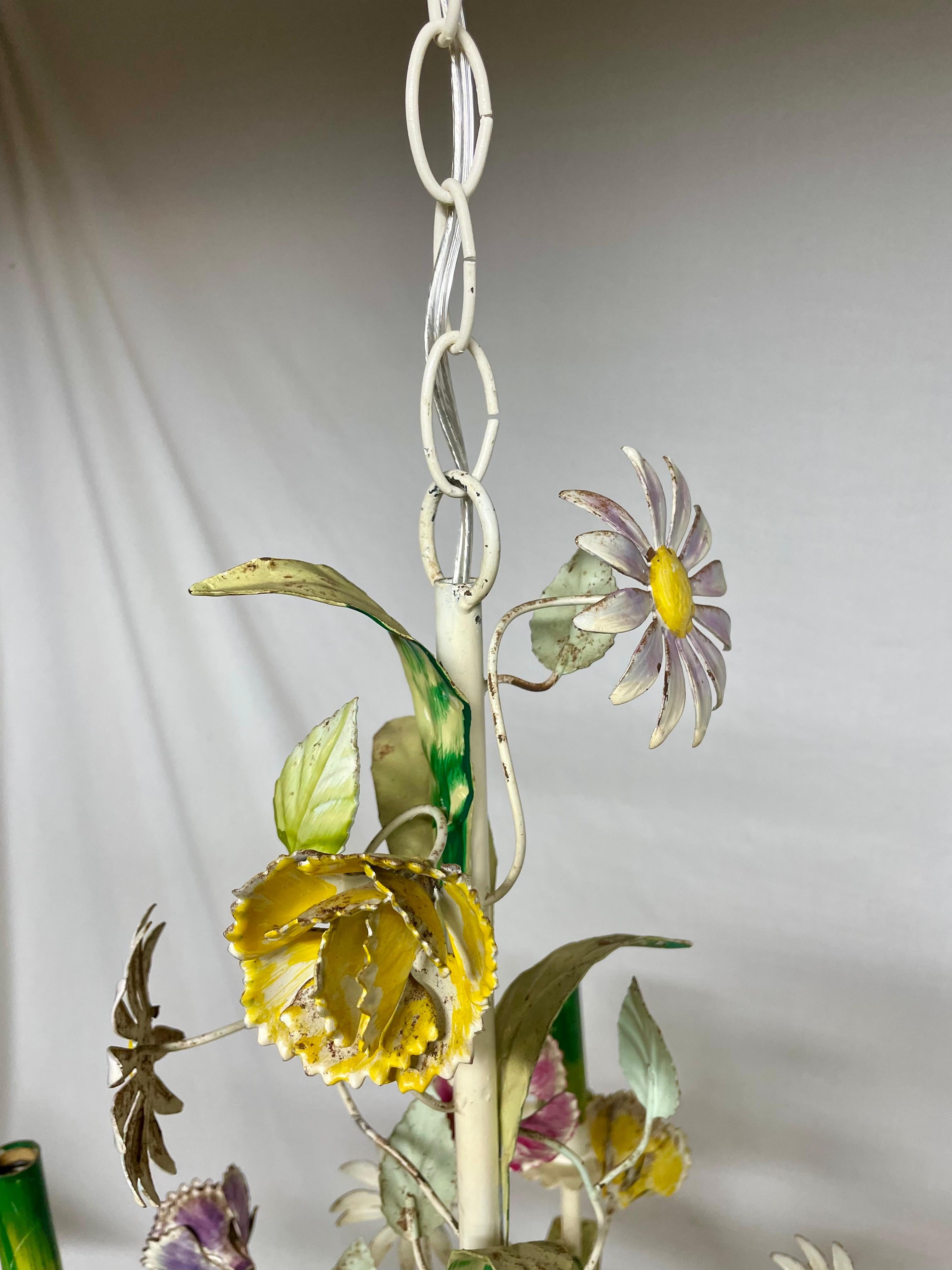 Lampadario floreale italiano vintage in tole 10