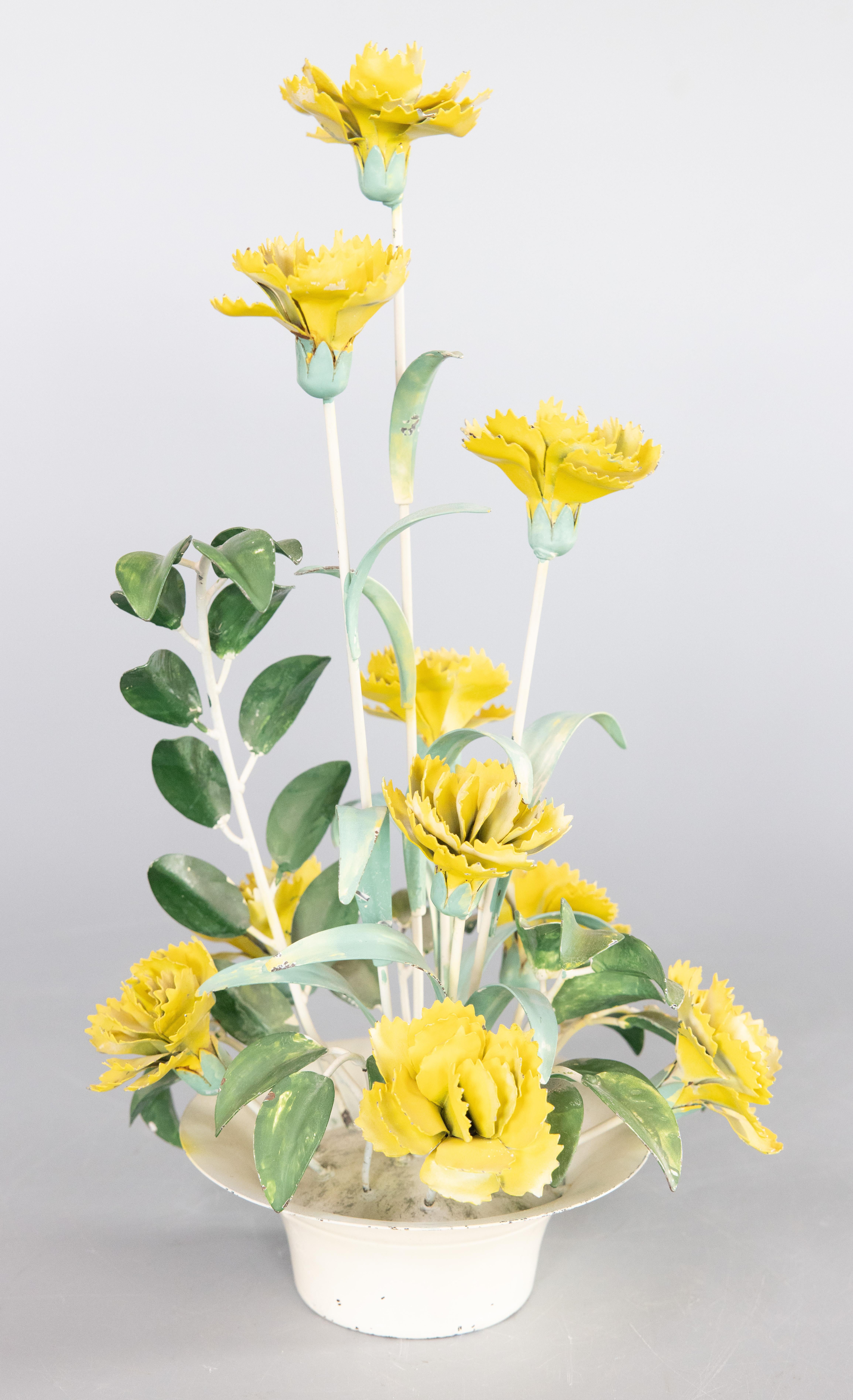 A lovely vintage Italian tole flower pot floral arrangement, circa 1950. 
