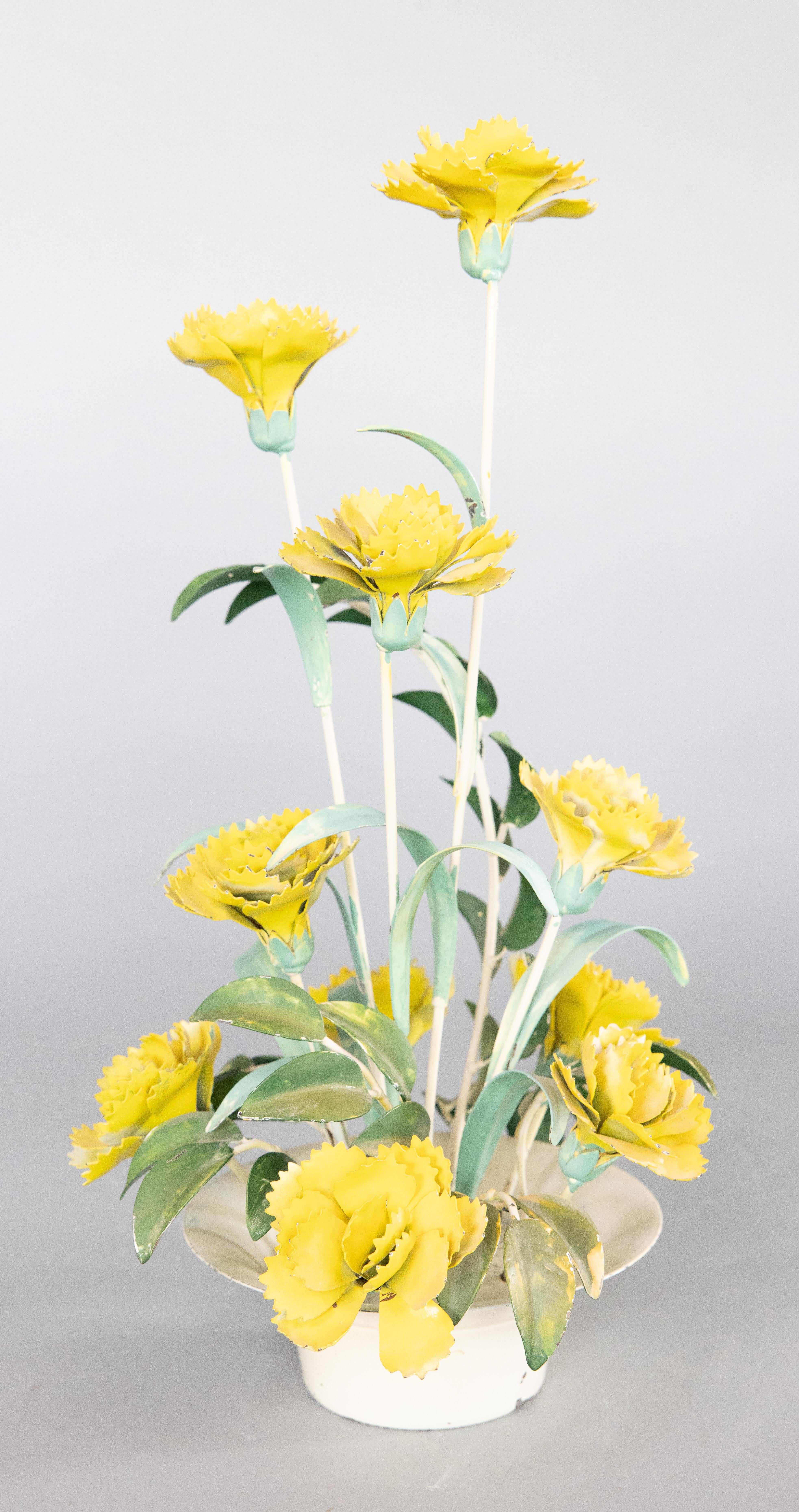 Mid-20th Century Italian Tole Yellow Flower Pot Floral Arrangement In Good Condition In Pearland, TX
