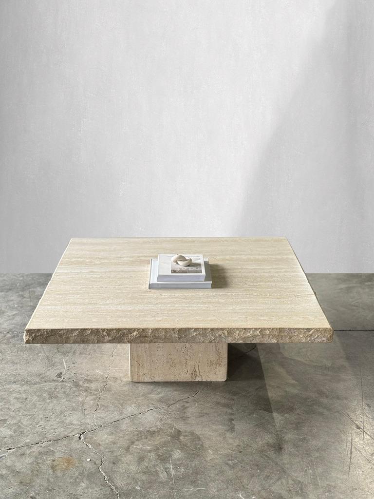 Vintage Italian travertine coffee table with live edge detail. Made by Stone International Italy, this Italian travertine is of the highest quality. This table has stunning natural movement and creamy tones. 

C. 1970

Recently polished and
