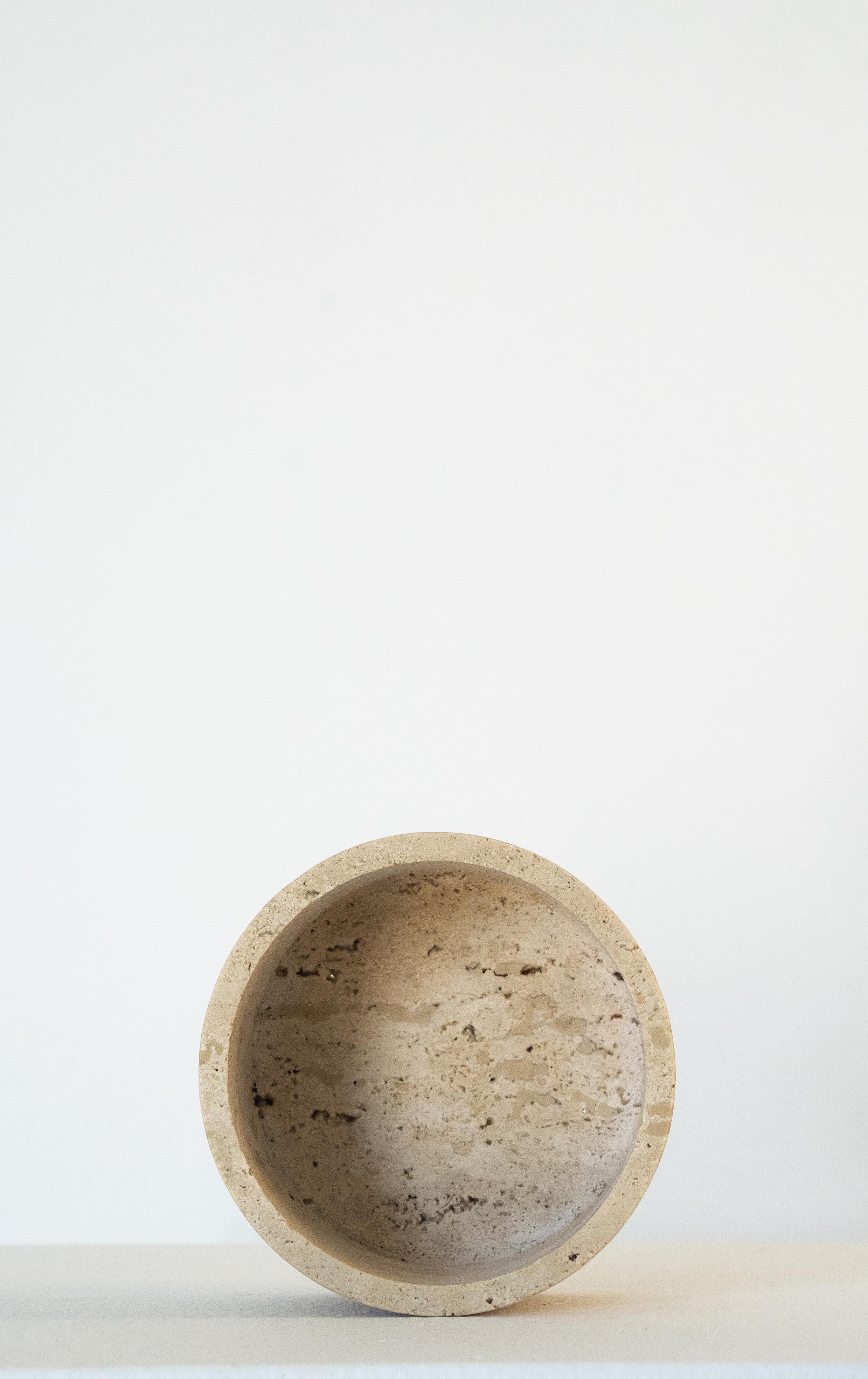 Vintage Italian Travertine Cylinder Vessel, Circa 1970s In Good Condition For Sale In San Diego, CA