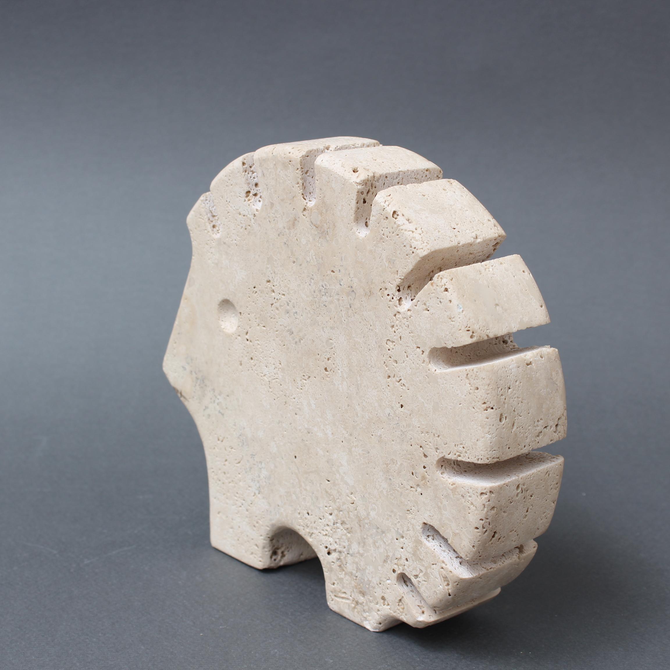 Escultura de mesa vintage italiana de travertino y puercoespín de Mannelli Bros Minimalista en venta