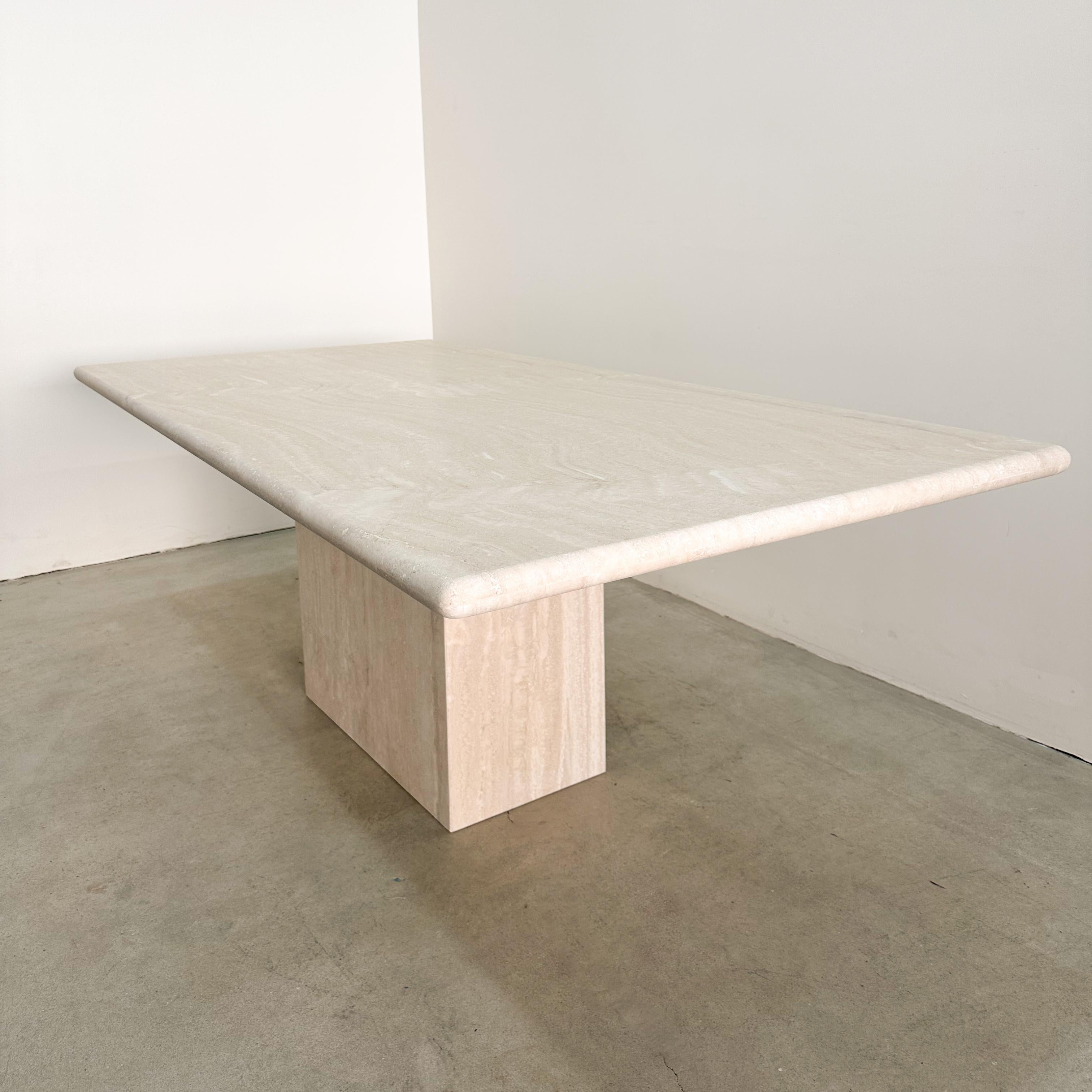 Italienischer Mid-Century Modern-Esstisch aus Travertin im Vintage-Stil, 1970er Jahre 5
