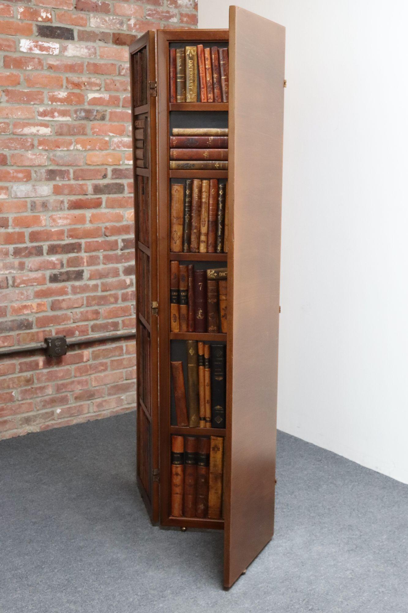 Vintage Italian Trompe L'Oeil Leather Book Library Folding Screen by Sarreid en vente 9