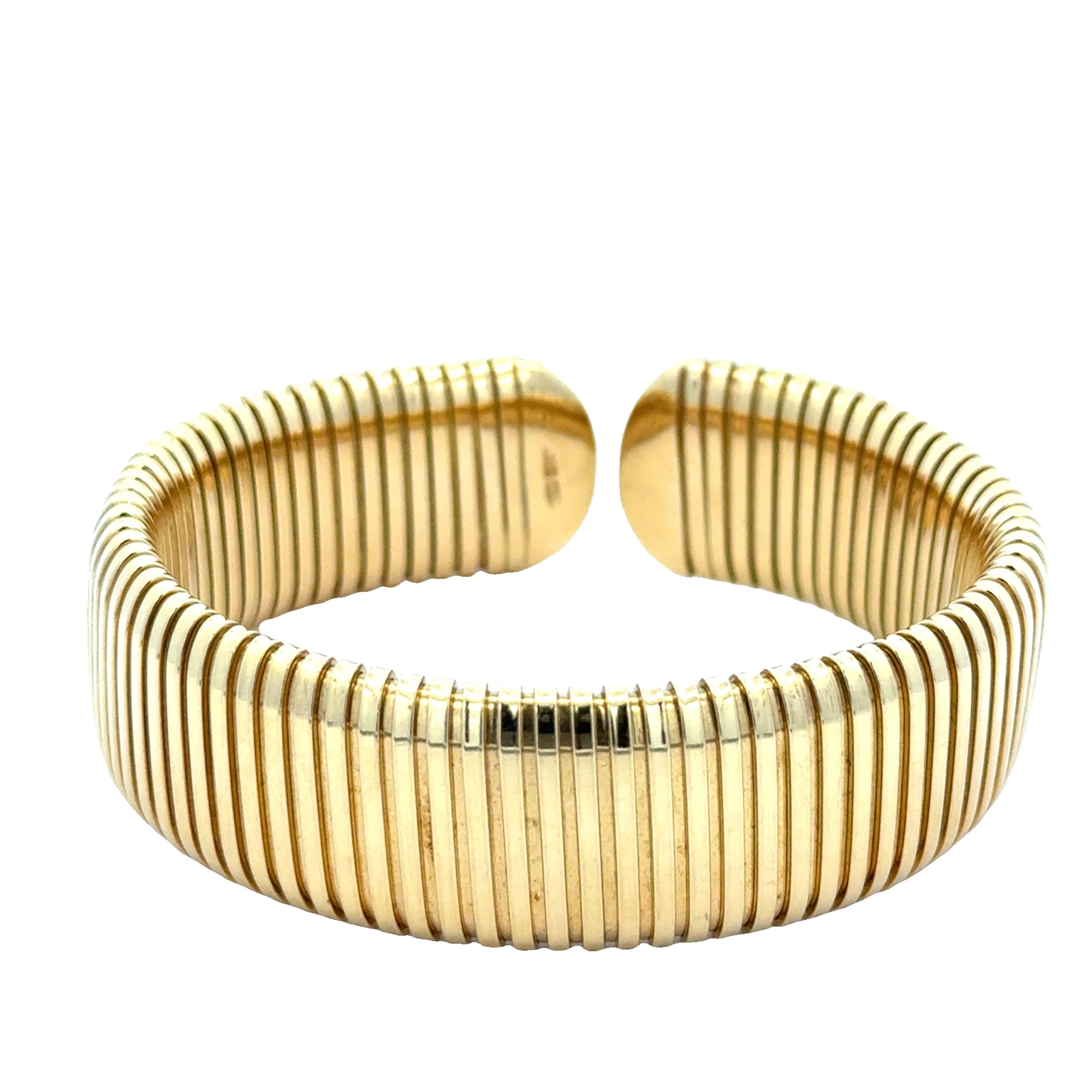 Vintage Italian Tubogas Cuff Bracelet en or jaune 18K, 65 Grammes en vente 1