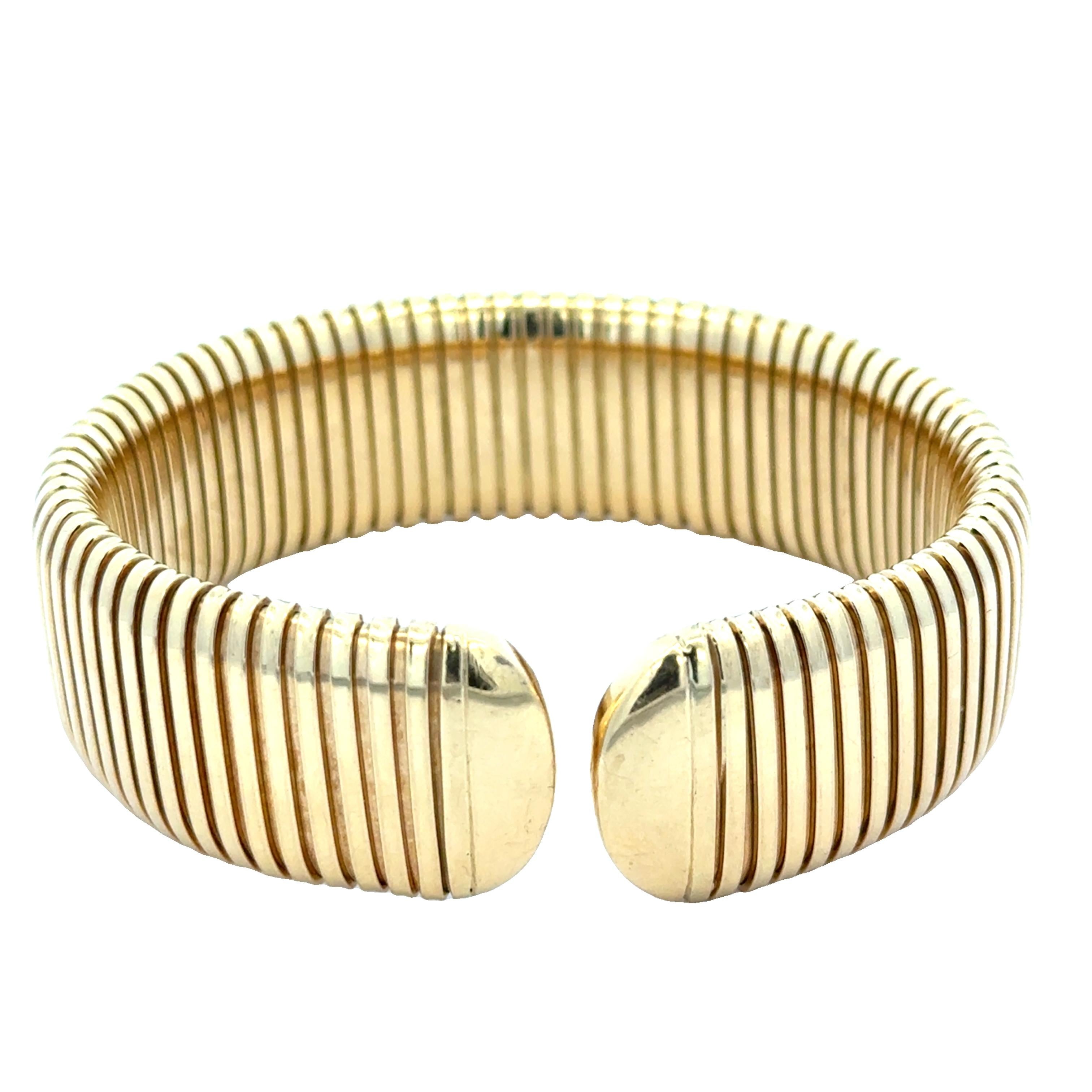 Vintage Italian Tubogas Cuff Bracelet en or jaune 18K, 65 Grammes en vente 2