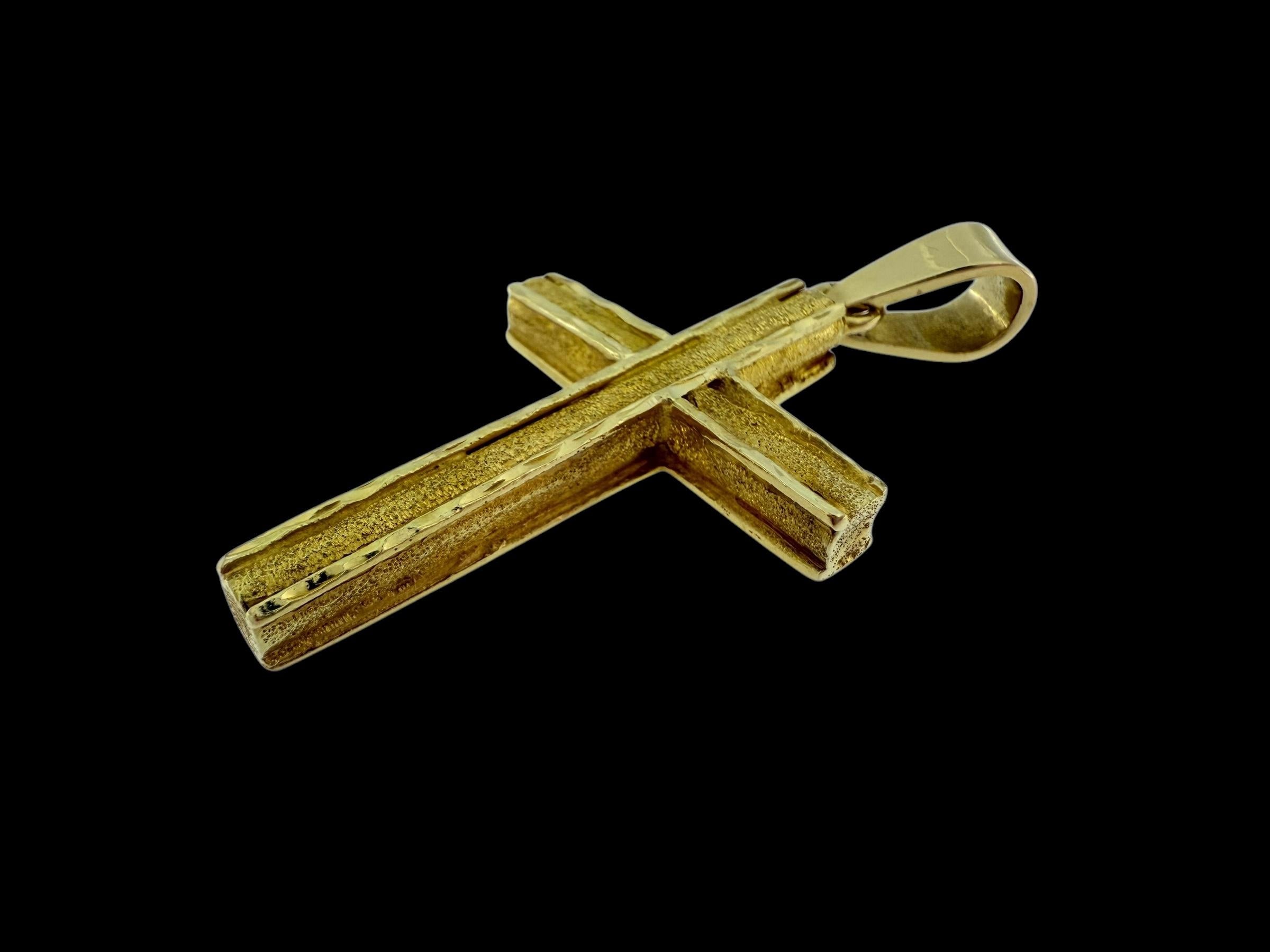 Vintage Italian Two Faced Yellow Gold Cross with Diamonds For Sale 5
