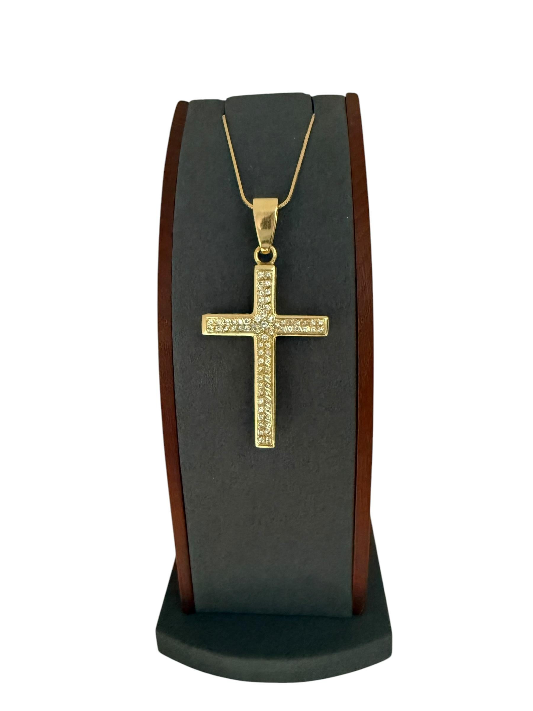 Vintage Italian Two Faced Yellow Gold Cross with Diamonds For Sale 9