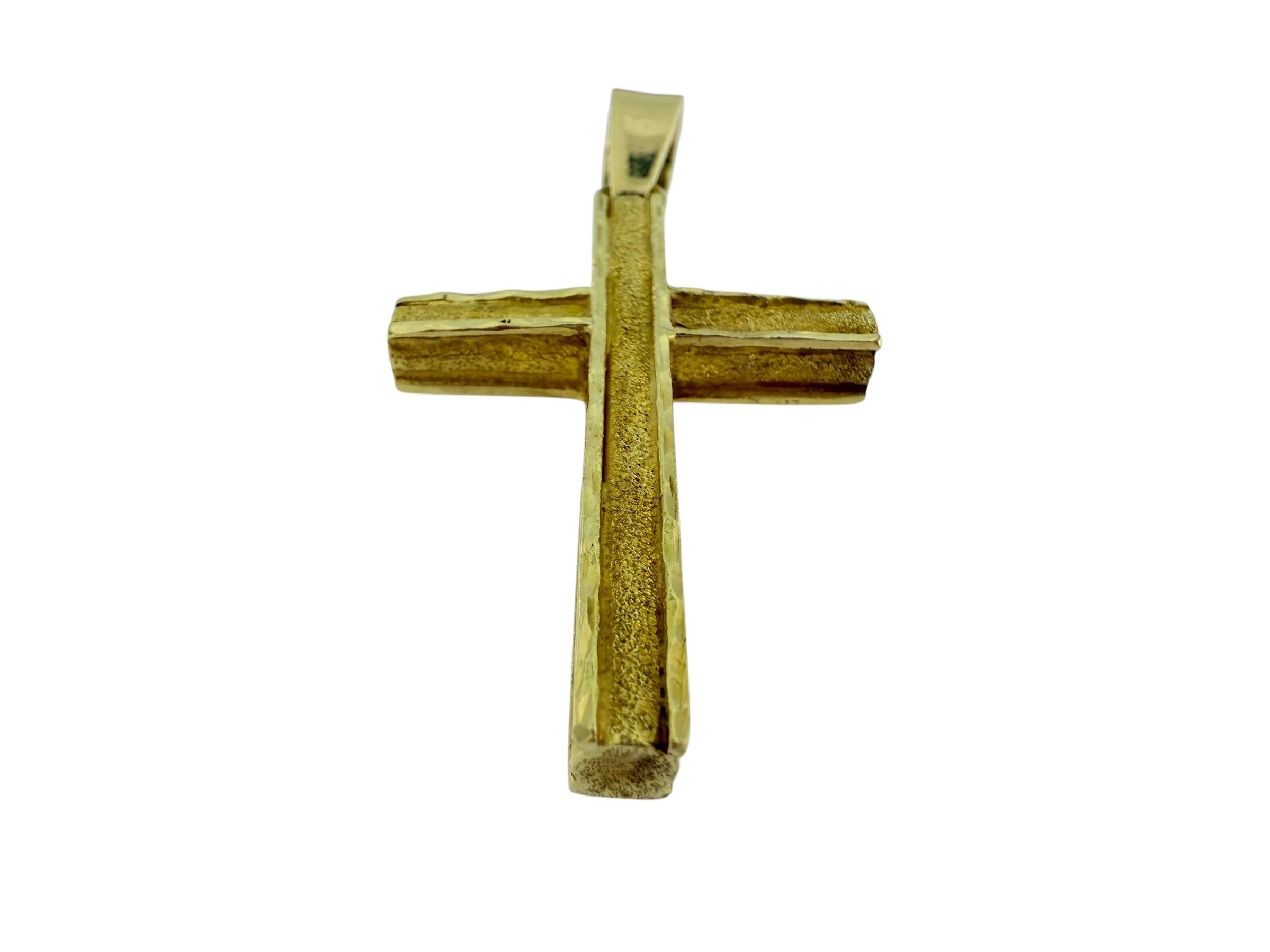 Vintage Italian Two Faced Yellow Gold Cross with Diamonds For Sale 10