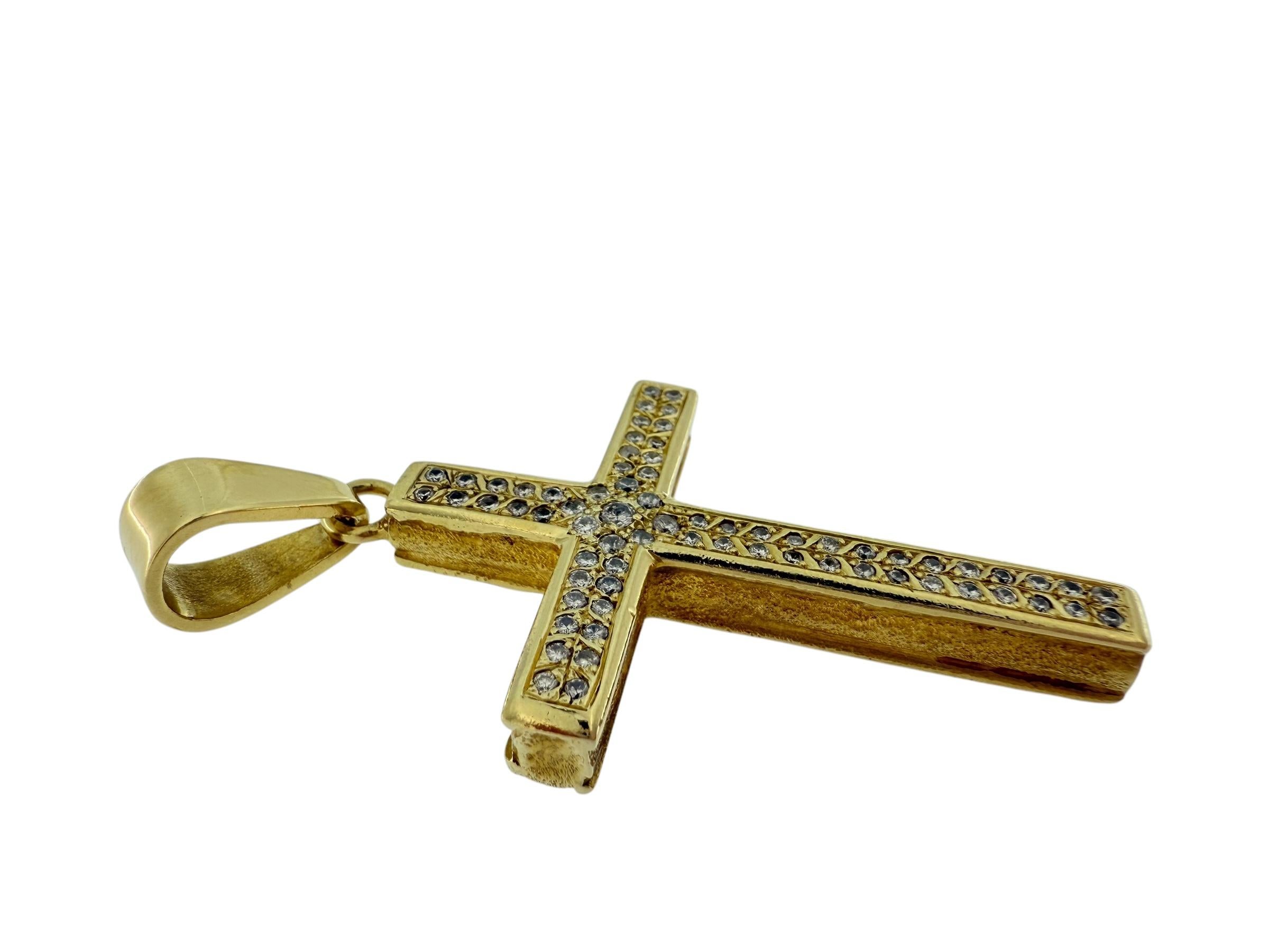 Vintage Italian Two Faced Yellow Gold Cross with Diamonds For Sale 12