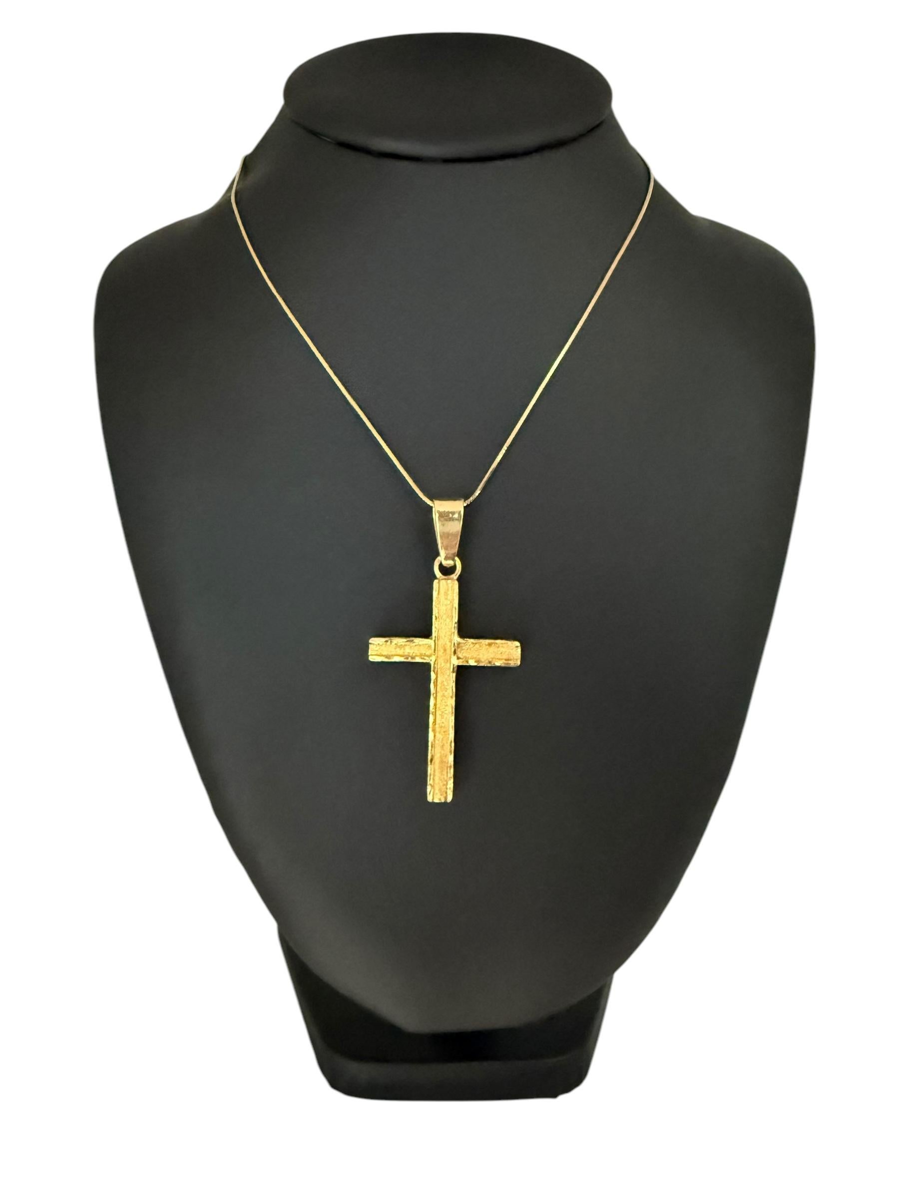 Vintage Italian Two Faced Yellow Gold Cross with Diamonds For Sale 3