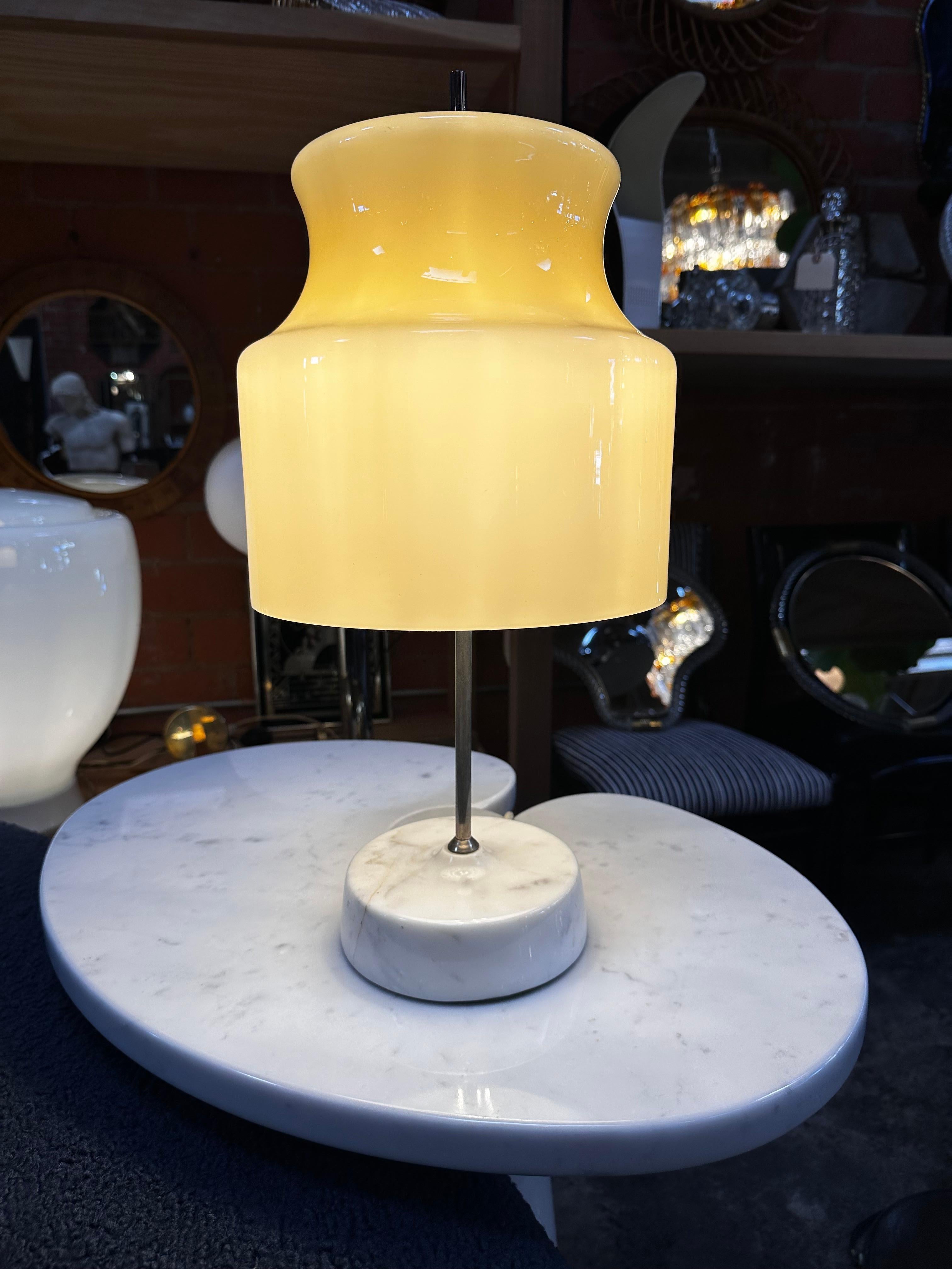 Vintage Italian Unique Marble and Glass Table Lamp 1980s In Good Condition In Los Angeles, CA