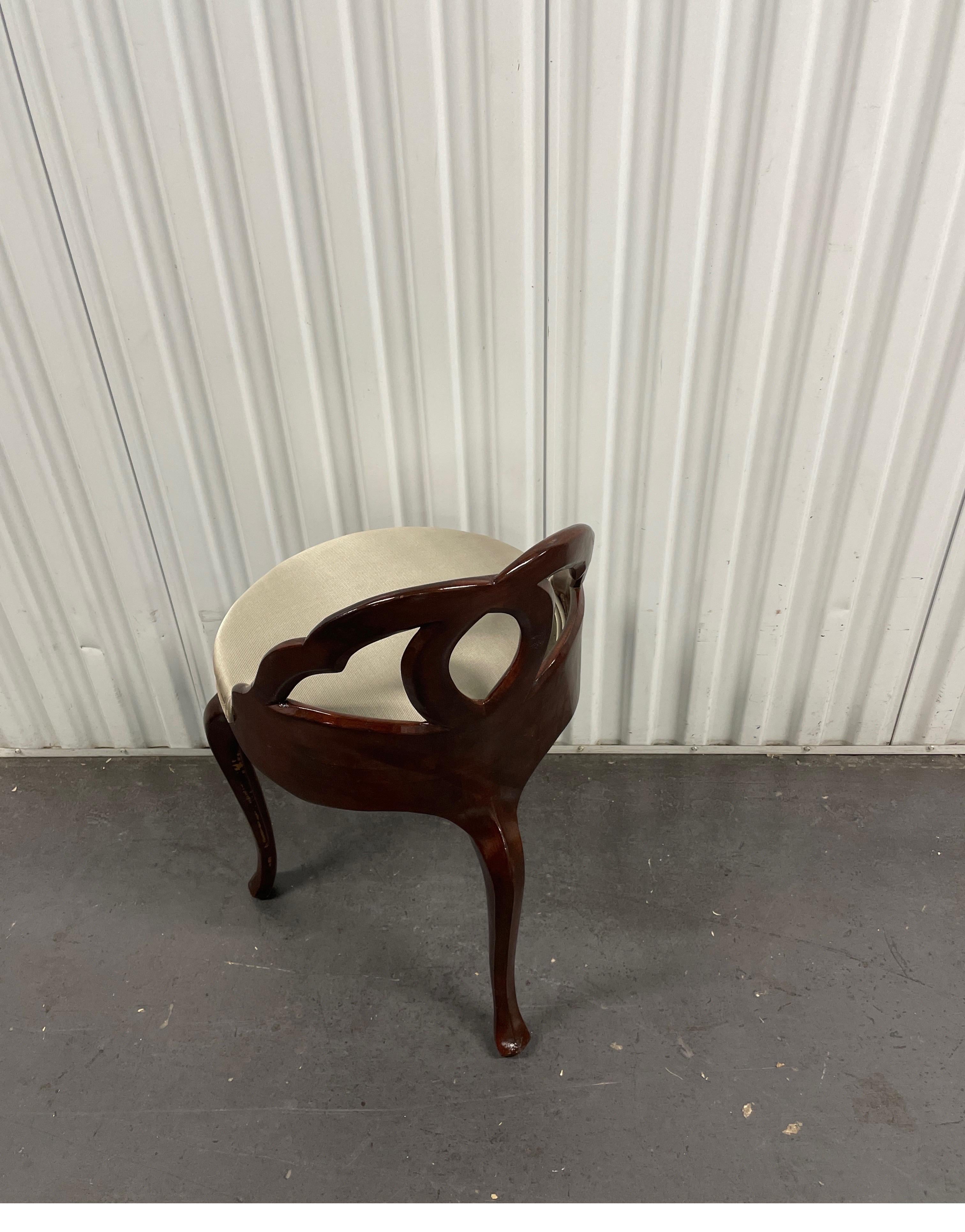 Vintage Italian Vanity Chair In Good Condition For Sale In West Palm Beach, FL