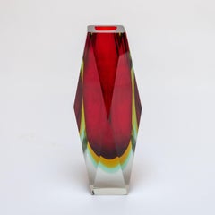 Decorative geometric "Sommerso" Murano vase, red and green glass, Flavio Poli