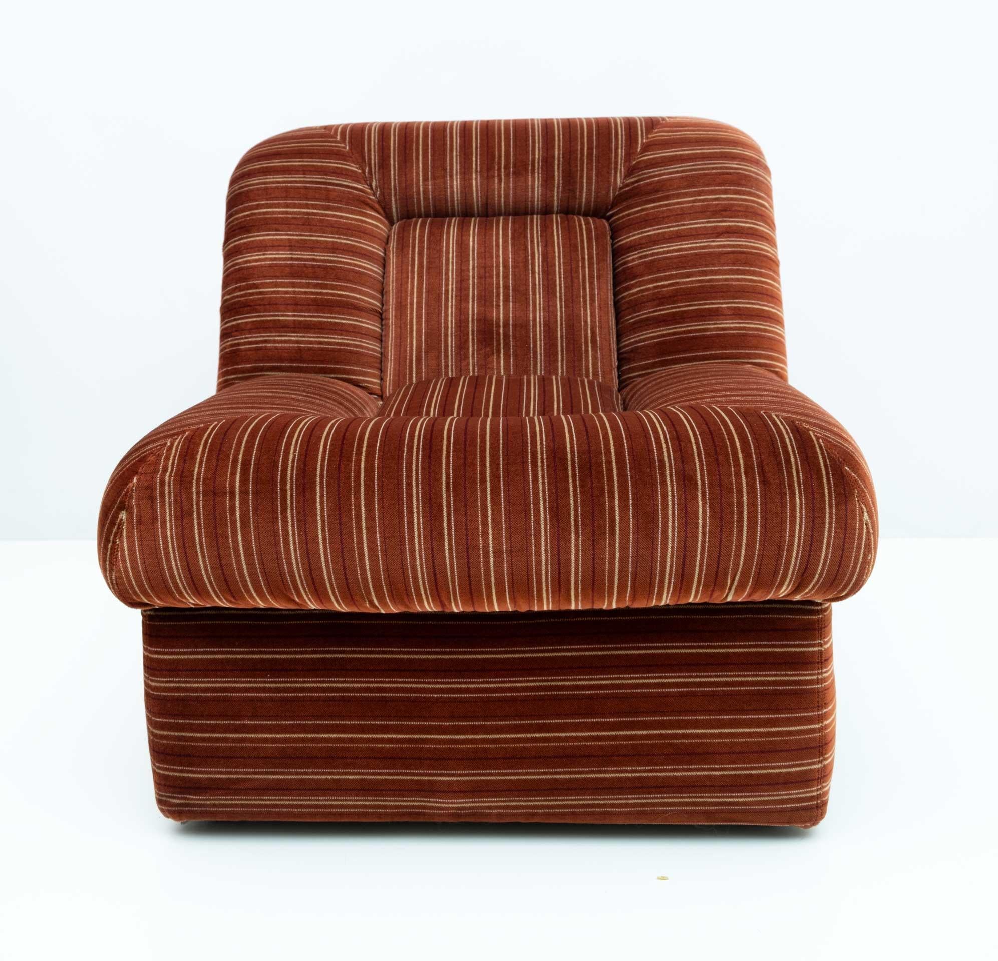 Cinq fauteuils et tables basses modulaires italiens vintage en velours, années 1970 en vente 2