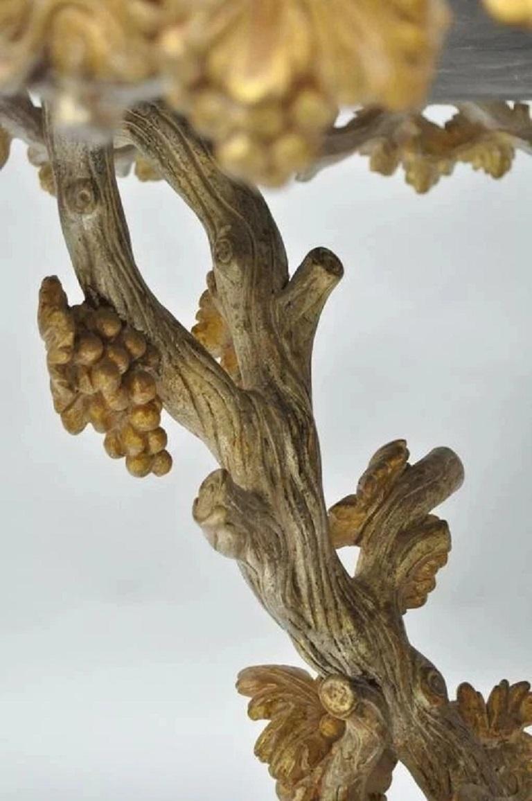 Vintage Italian Venetian Carved Wood Faux Bois Grapevine Center Tables - a Pair en venta 1