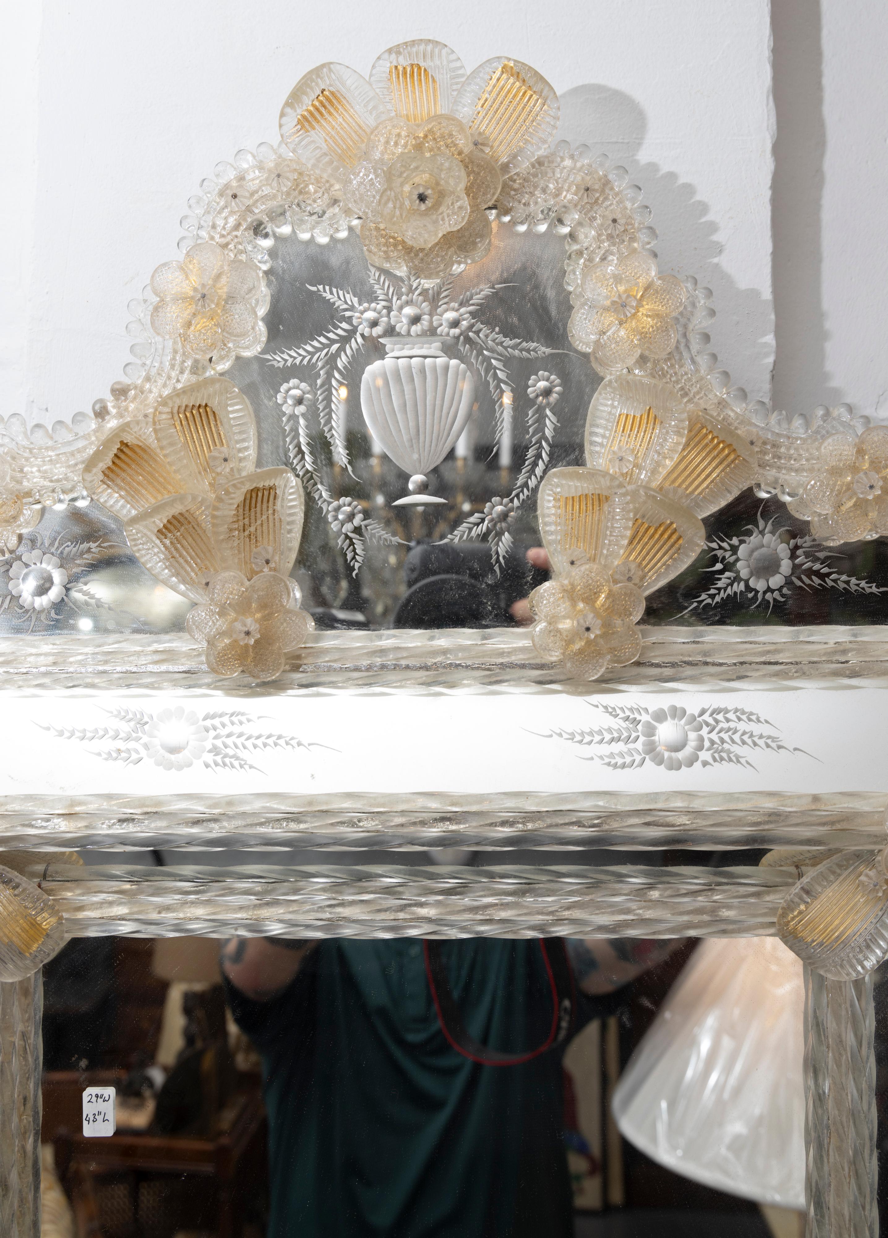 Miroir vénitien italien vintage en verre gravé Bon état - En vente à WEST PALM BEACH, FL