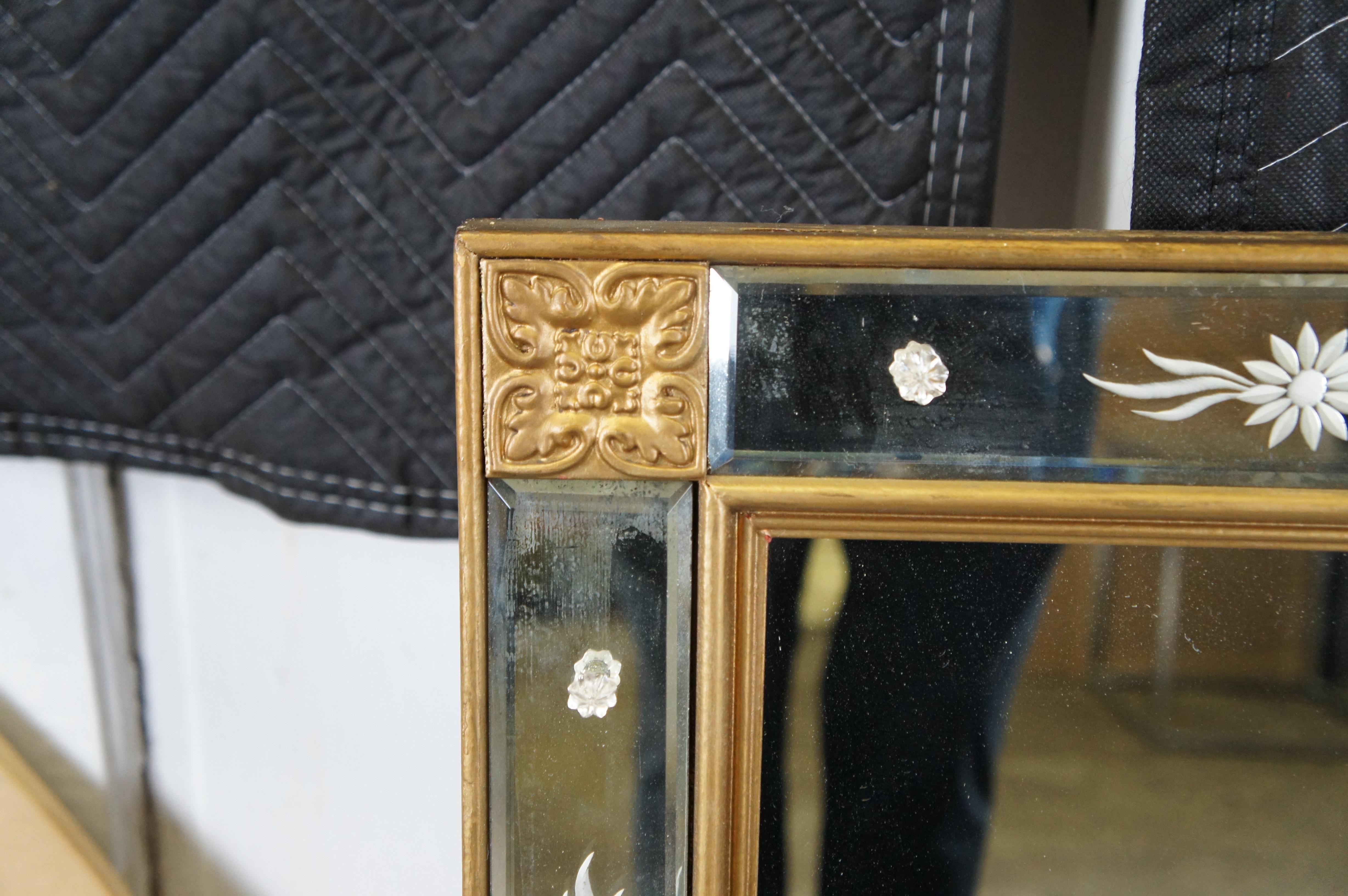20ième siècle Miroir mural de style vénitien italien vintage gravé et biseauté au-dessus d'une cheminée en vente