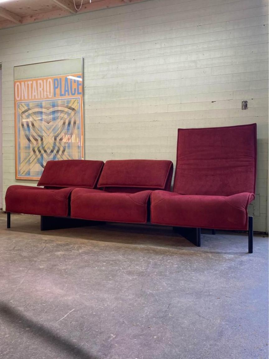 Vico Magistretti designed this stylish and versatile seating ensemble for Cassina in the 1960s. Comprising three lounge chairs with adjustable headrests, the design seamlessly transforms into a number of different seating arrangements. Placing the