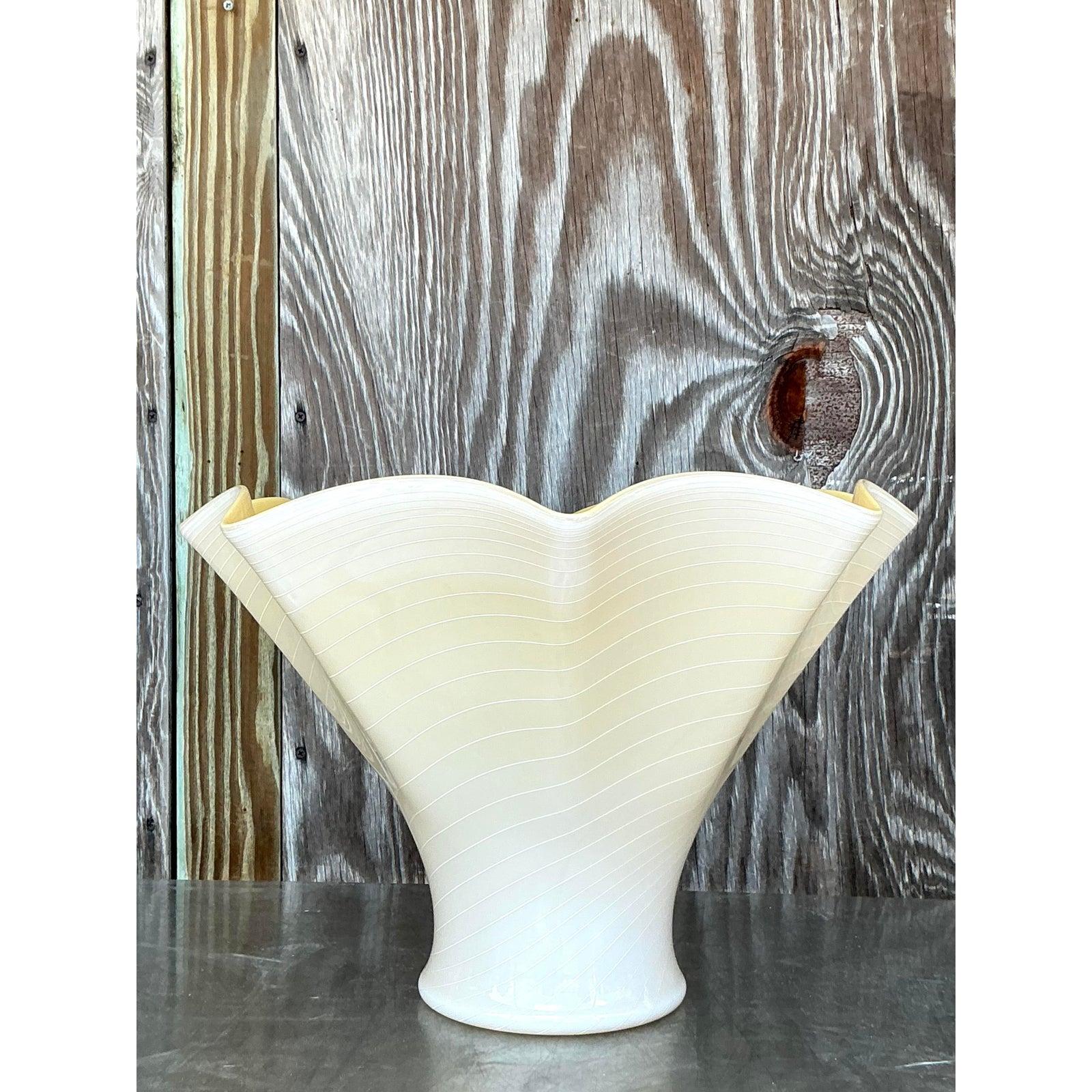 Vintage Italian Vetri Murano Glass Handkerchief Lamp In Good Condition For Sale In west palm beach, FL
