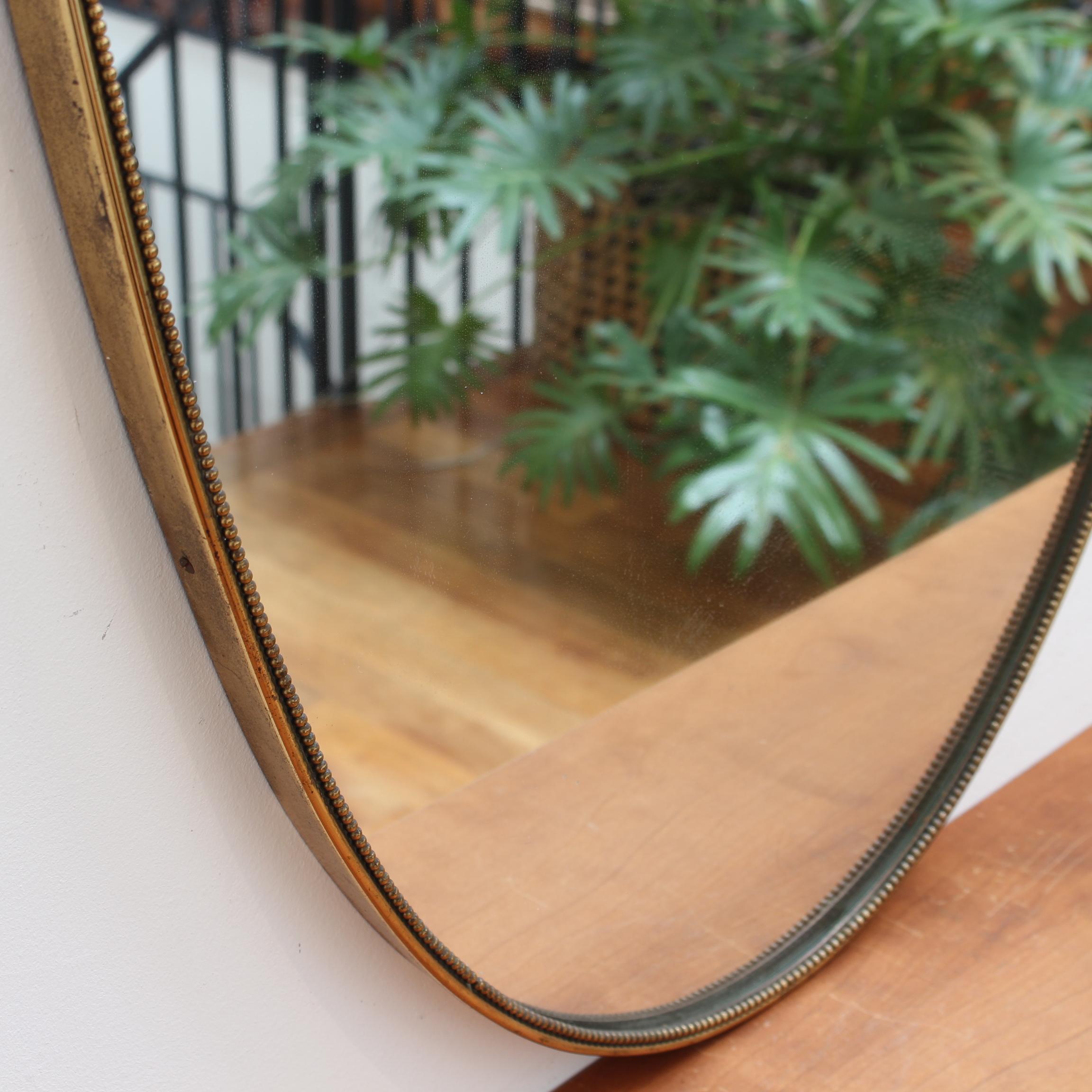 Vintage Italian Wall Mirror with Brass Frame and Beading (circa 1950s) For Sale 4