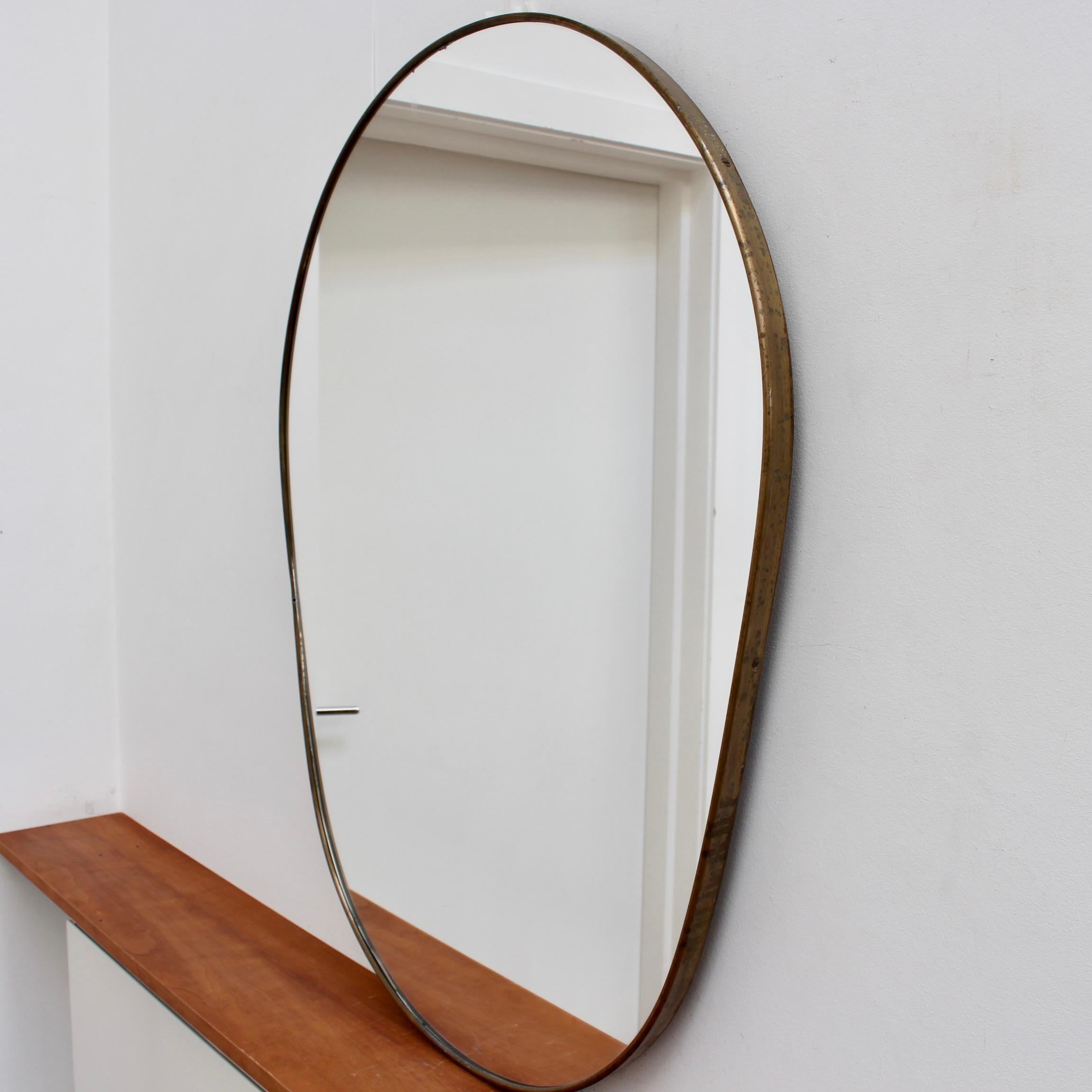 Vintage Italian Wall Mirror with Brass Frame (circa 1950s) For Sale 5