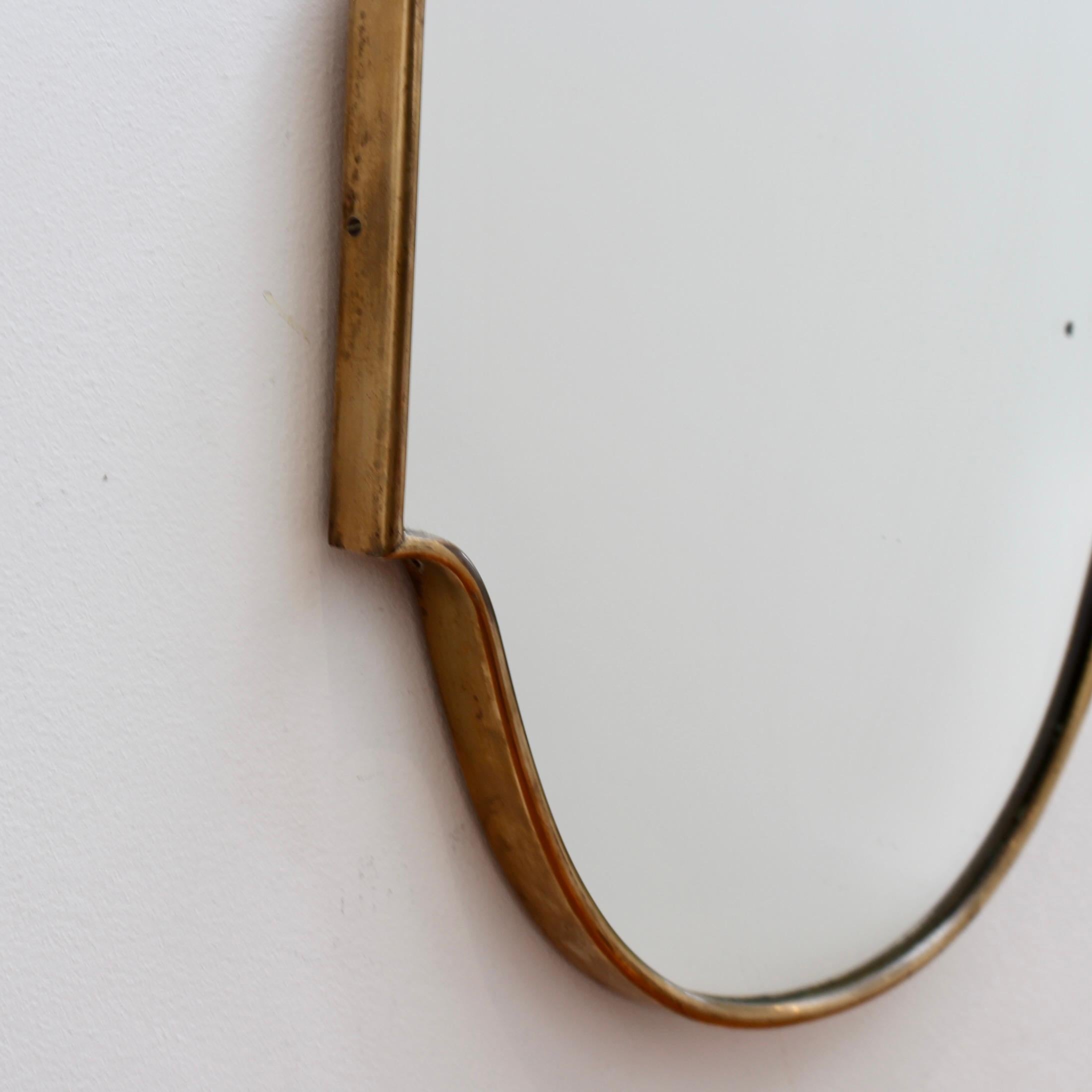 Mid-20th Century Vintage Italian Wall Mirror with Brass Frame (circa 1950s) - Small For Sale