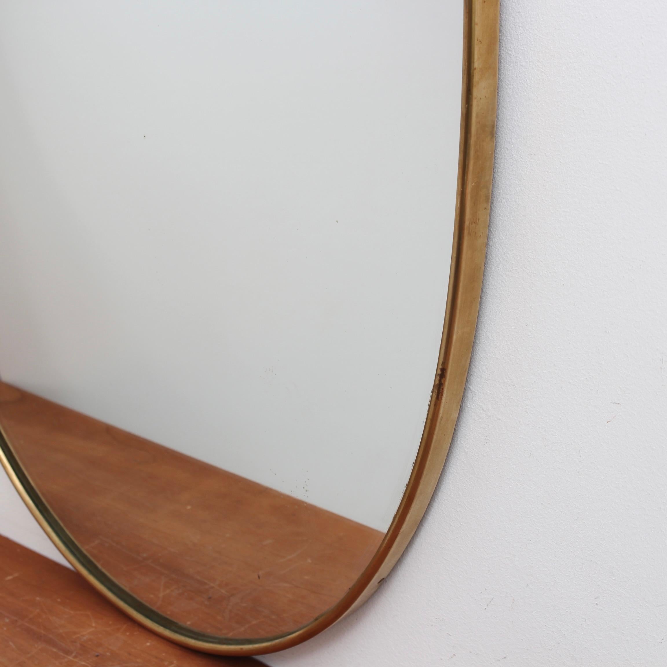 Miroir mural italien vintage avec cadre en laiton (vers les années 1960) en vente 7