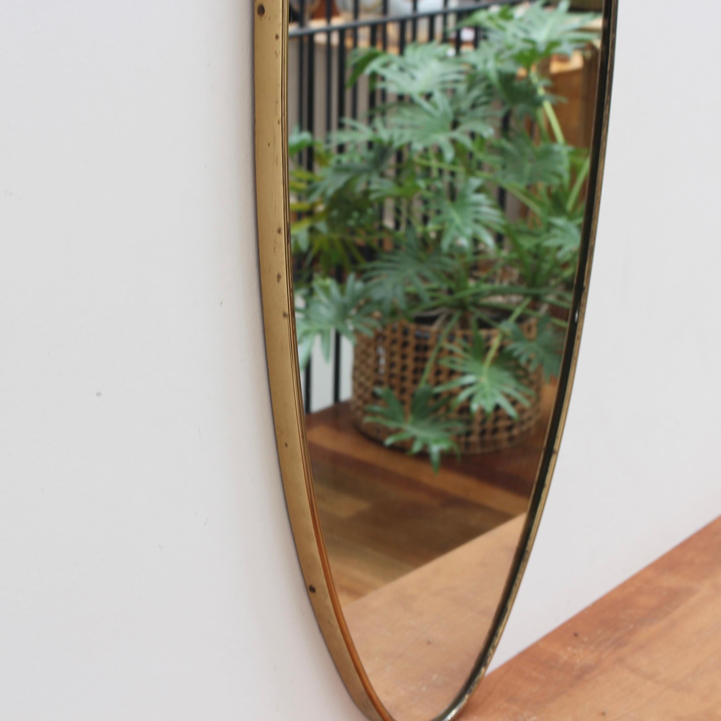 Vintage Italian Wall Mirror with Brass Frame (circa 1960s) - Large For Sale 2