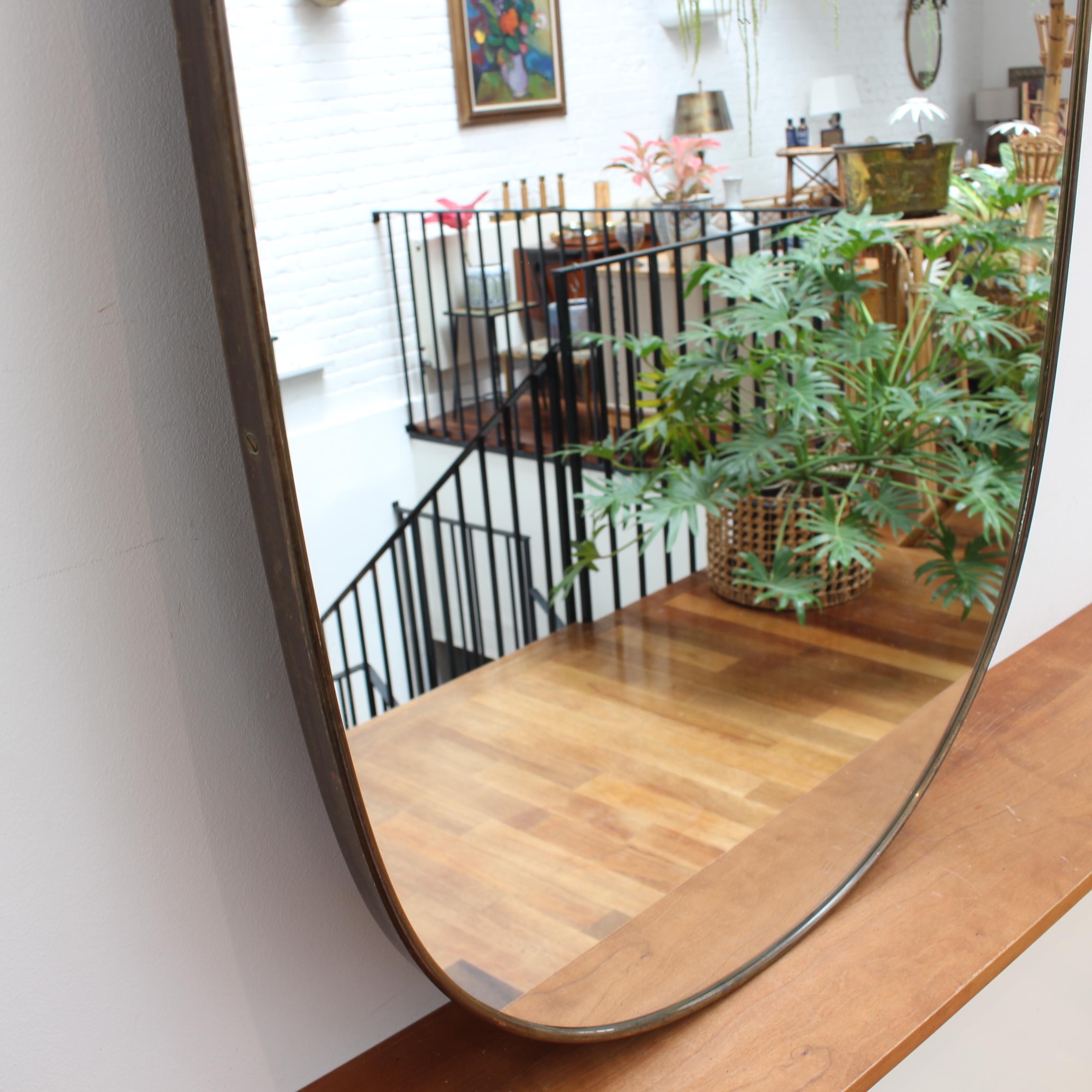 Vintage Italian Wall Mirror with Brass Frame (circa 1960s) - Large For Sale 3