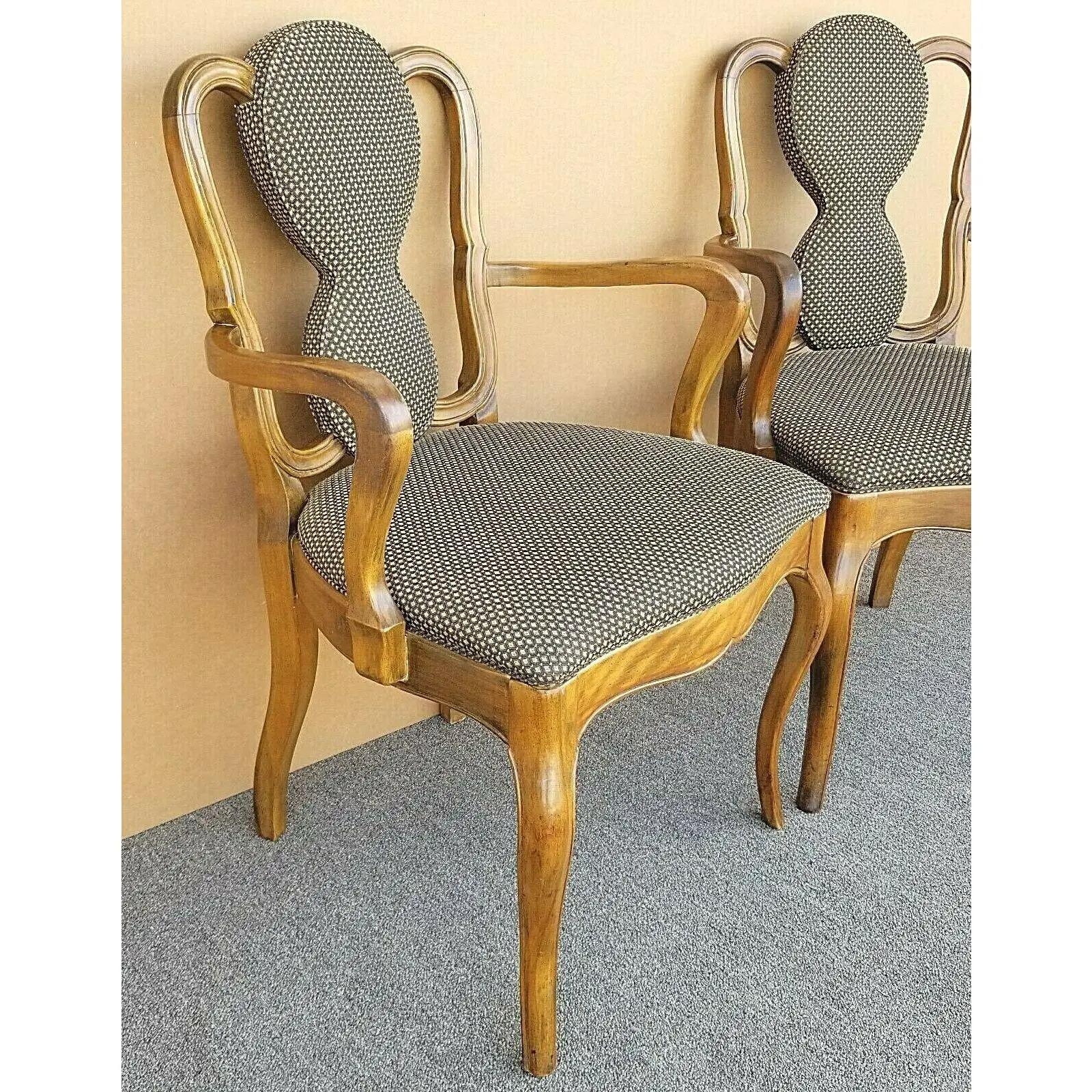 Für die vollständige Artikelbeschreibung klicken Sie auf Mehr Details unten.

Informationen zum Versandangebot
Das in der Auflistung angegebene Versandangebot stammt von 1st Dibs und diese legen normalerweise alle Kosten fest und kümmern sich um