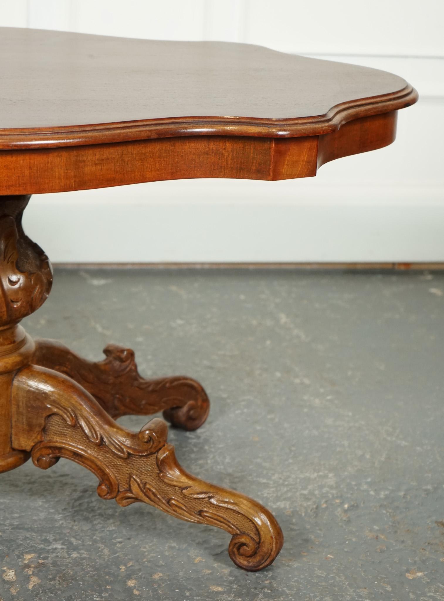 VINTAGE ITALiAN WALNUT BAROQUE COFFEE TABLE J1 In Good Condition For Sale In Pulborough, GB