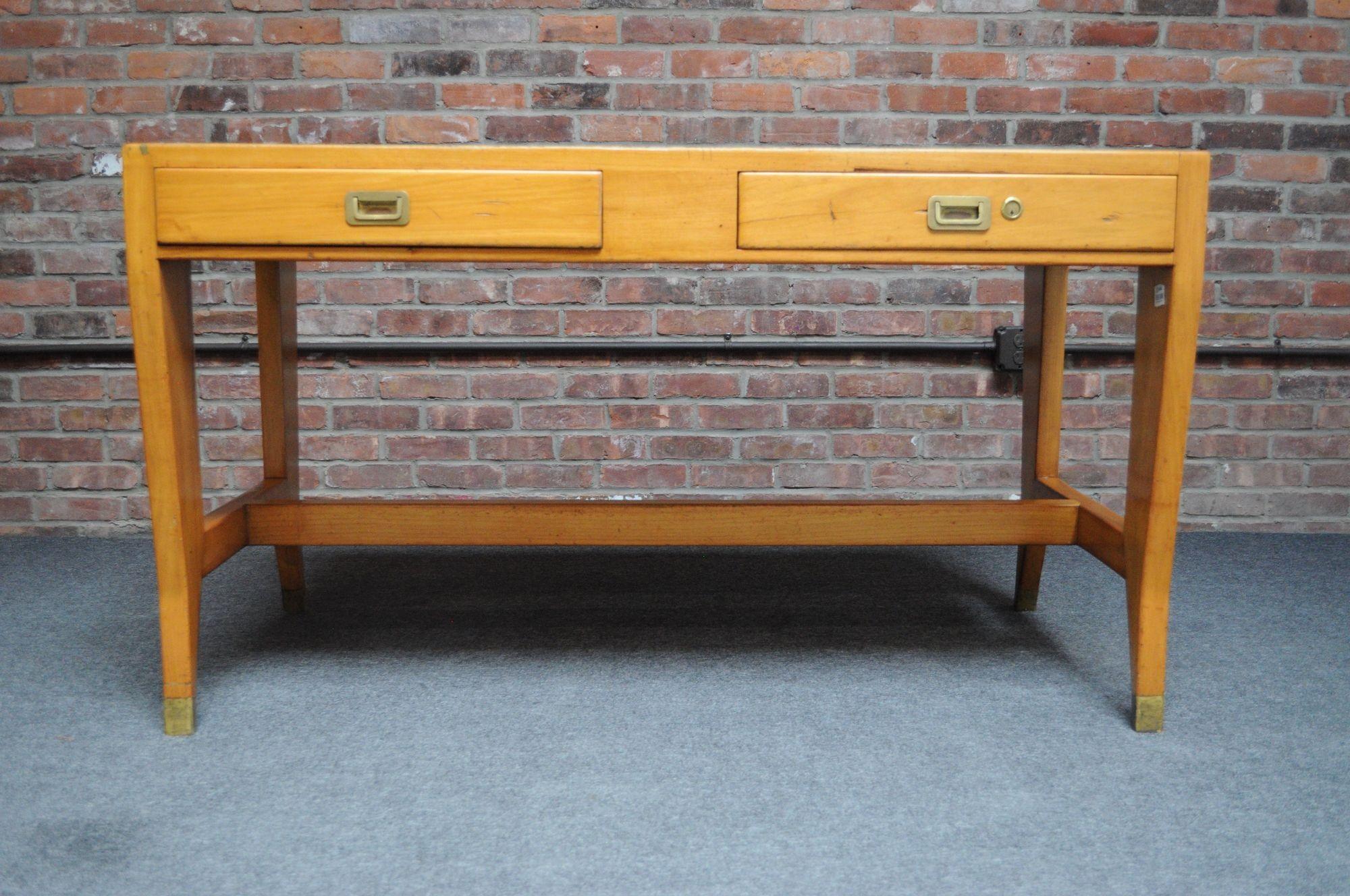 Mid-Century moderno Scrivania italiana d'epoca in noce, beeche e ottone di Gio Ponti per BNL in vendita
