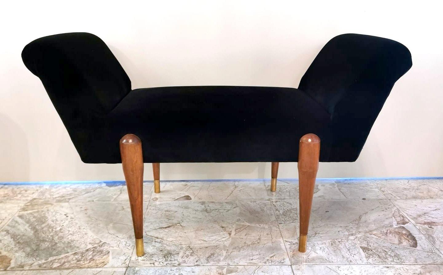 We kindly suggest you read the whole description, because with it we try to give you detailed technical and historical information to guarantee the authenticity of our objects.
Italian bench with a solid walnut structure with two inclined backs at
