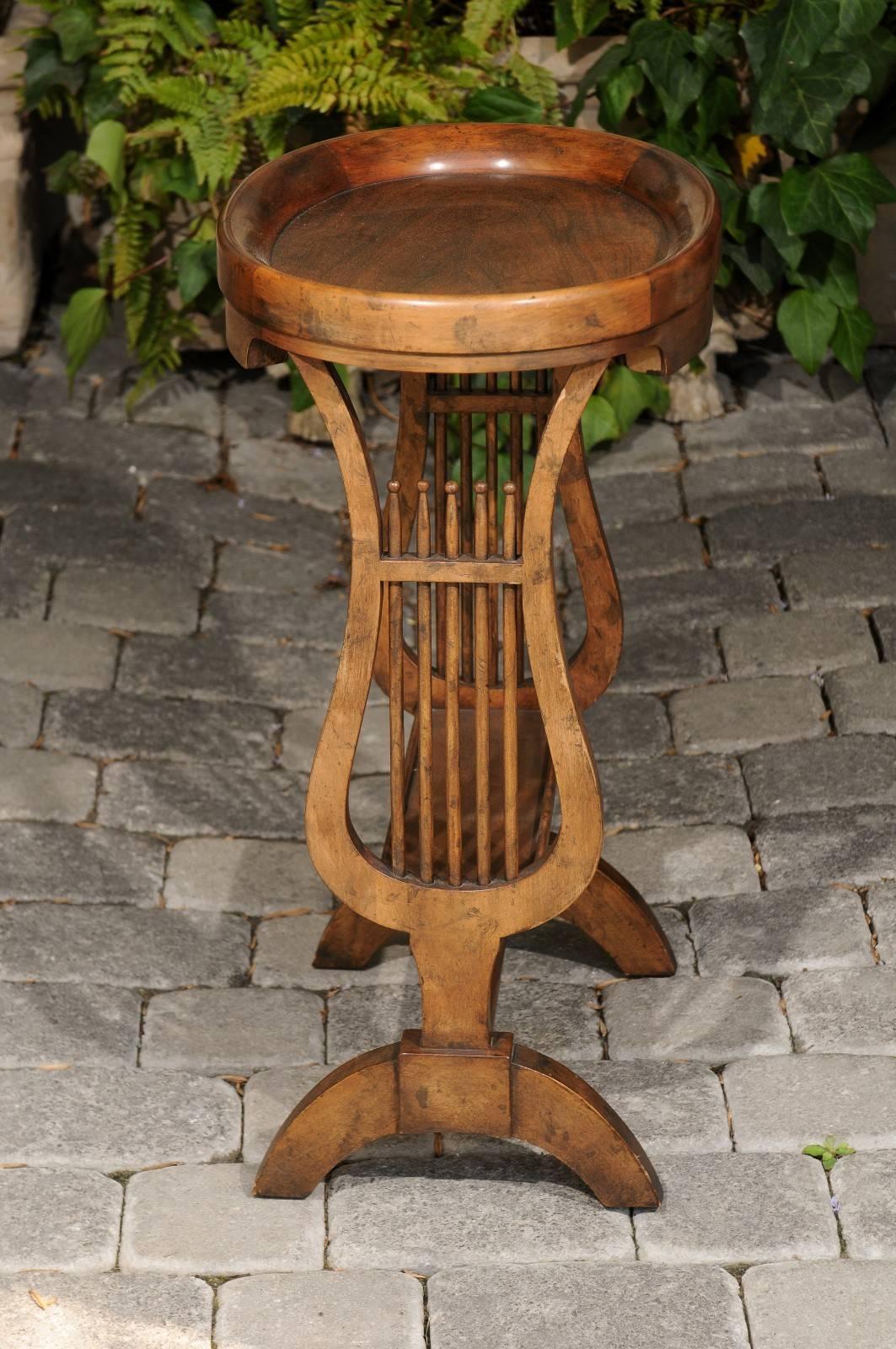 Vintage Italian Walnut Side Table with Lyre-Shaped Legs and Oval Tray Top For Sale 4