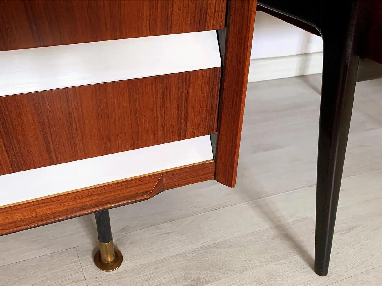 Vintage Italian Wardrobe, Walnut, Fluted Wood, Brass Feet 1950s italian For Sale 4